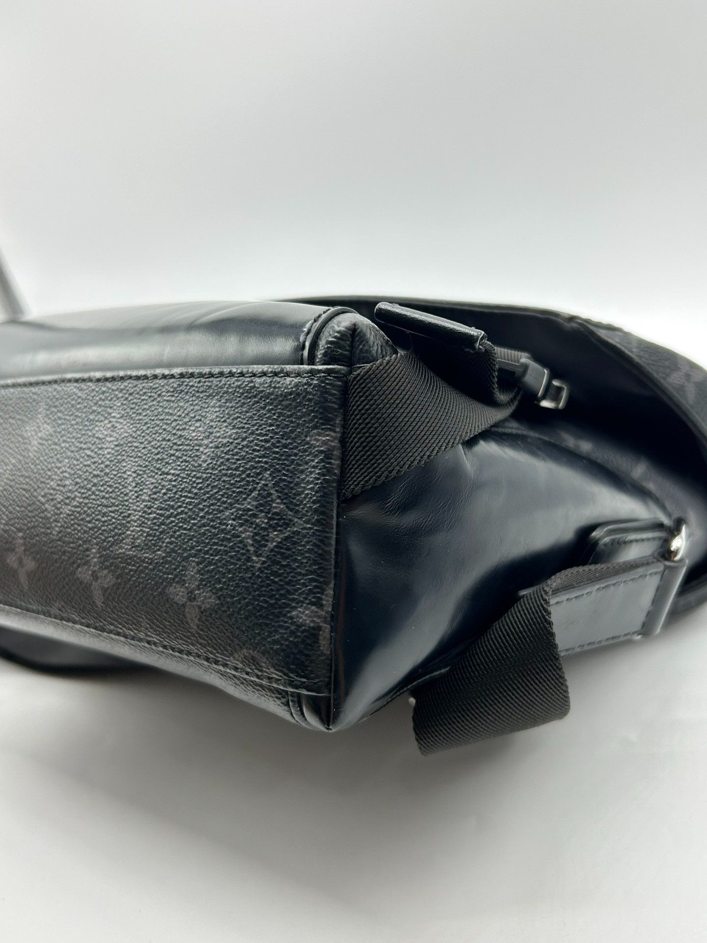 Louis Vuitton Pre-loved Bag Very good condition Size ONE SIZE - 4 Thumbnail