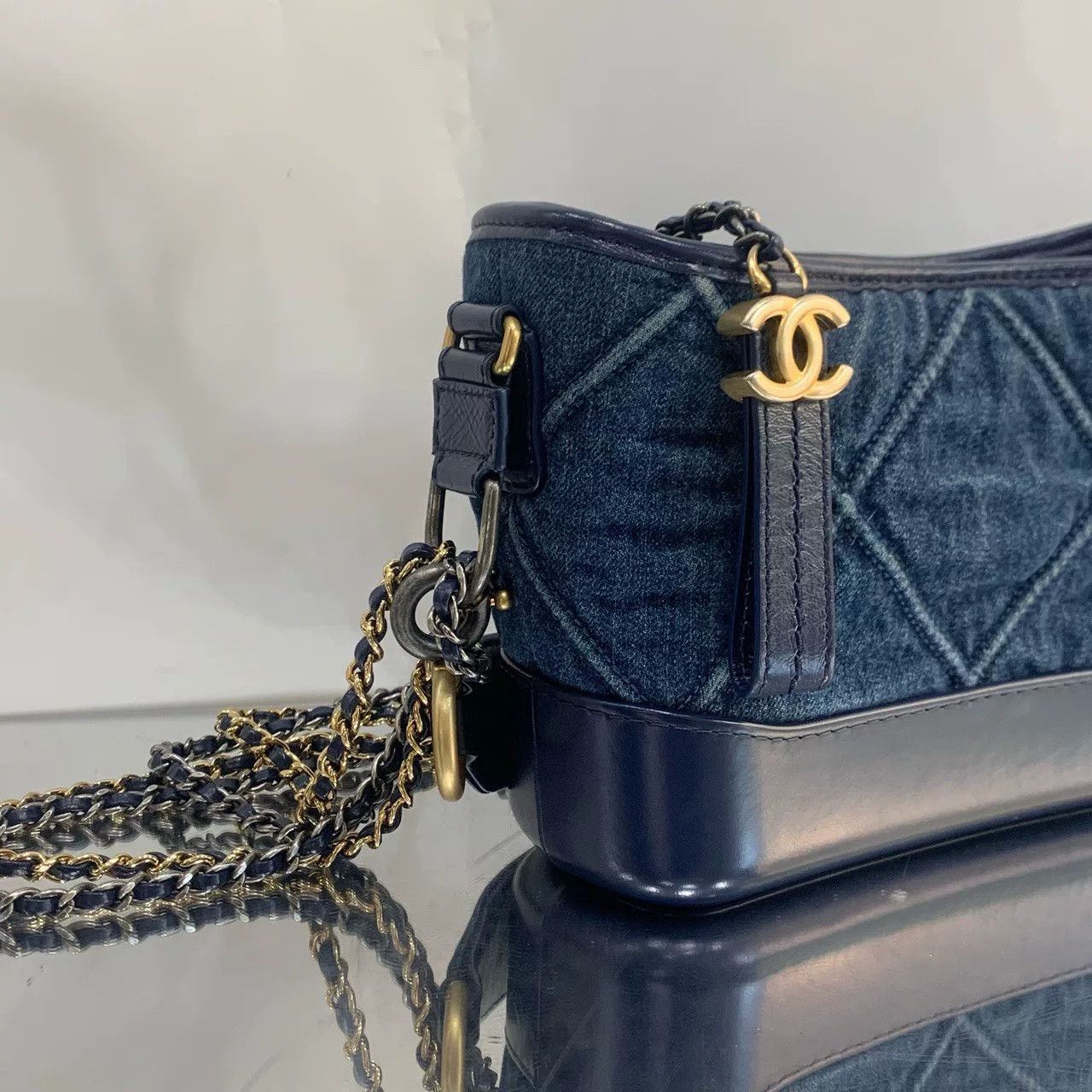 Chanel Pre-loved Bag Very good condition Size ONE SIZE - 5 Thumbnail