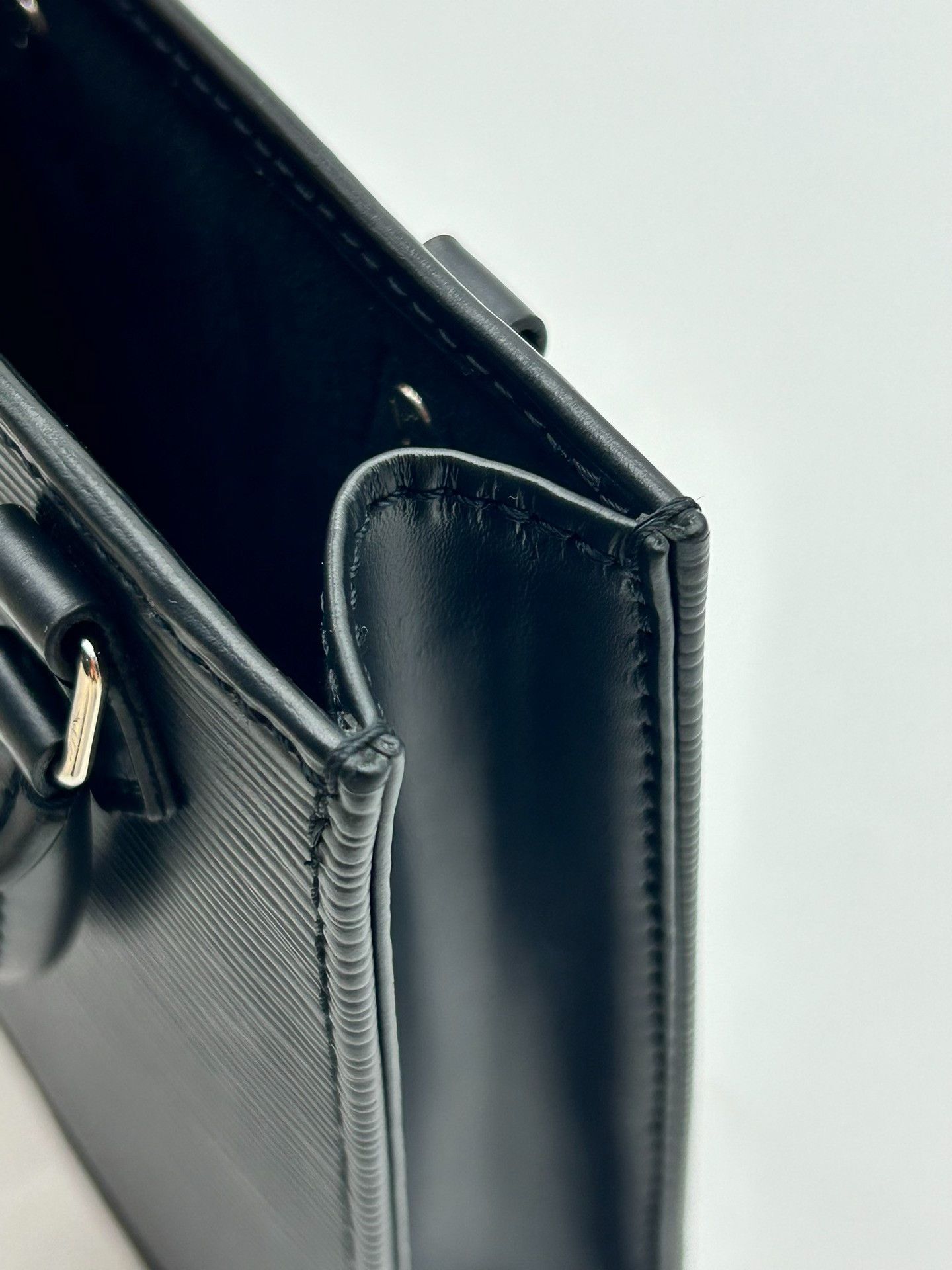 Louis Vuitton Pre-loved Bag Very good condition Size ONE SIZE - 5 Thumbnail