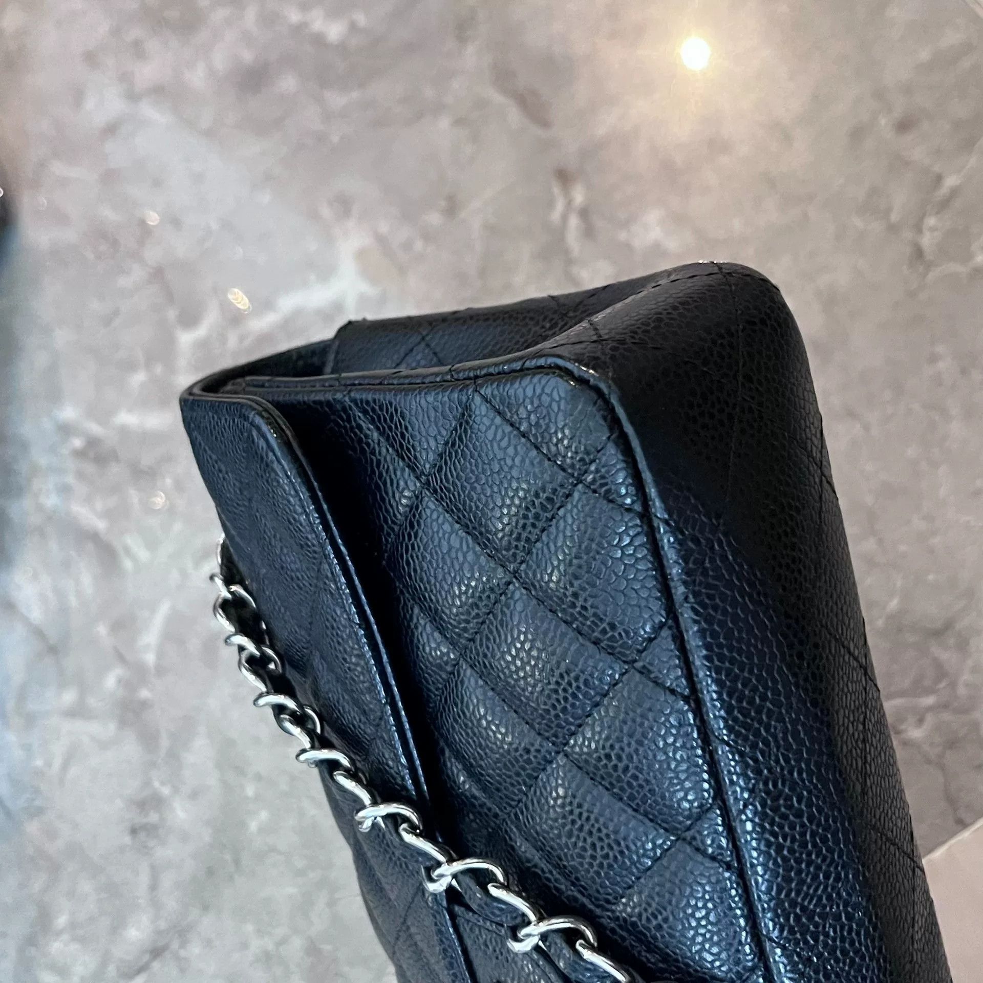 Chanel Pre-loved Bag Very good condition Size ONE SIZE - 9 Thumbnail