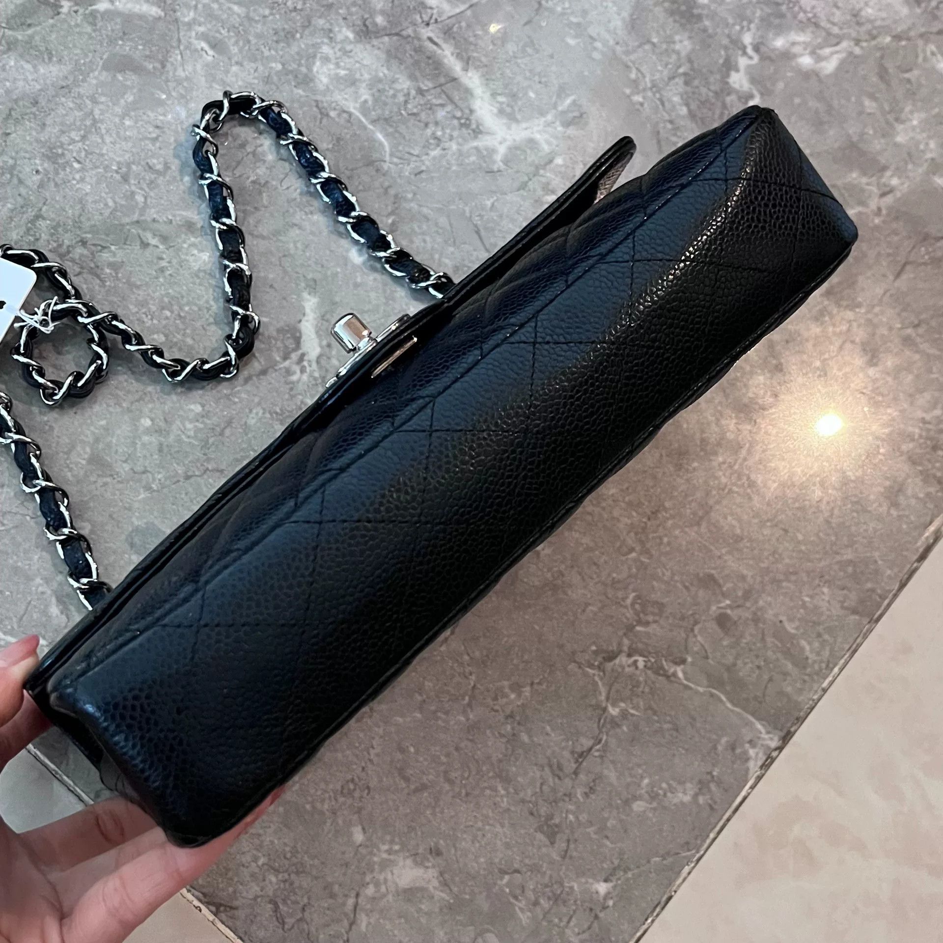 Chanel Pre-loved Bag Very good condition Size ONE SIZE - 4 Thumbnail