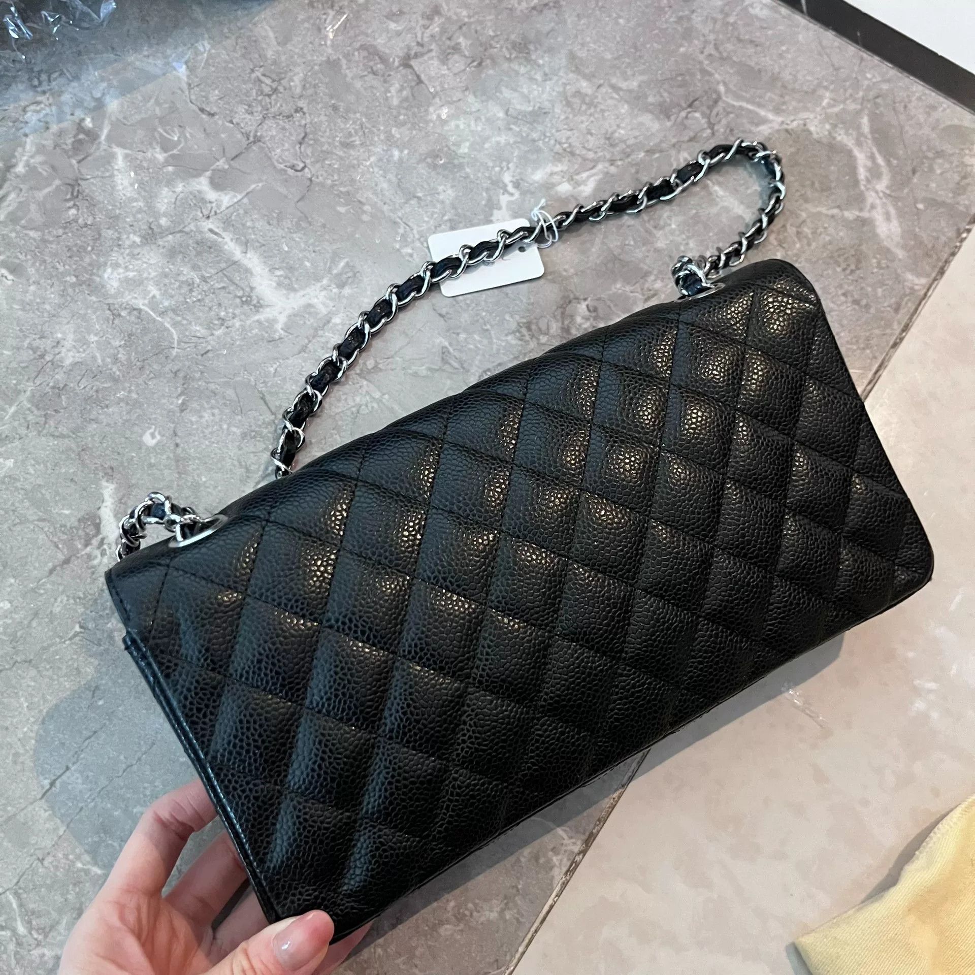 Chanel Pre-loved Bag Very good condition Size ONE SIZE - 5 Thumbnail