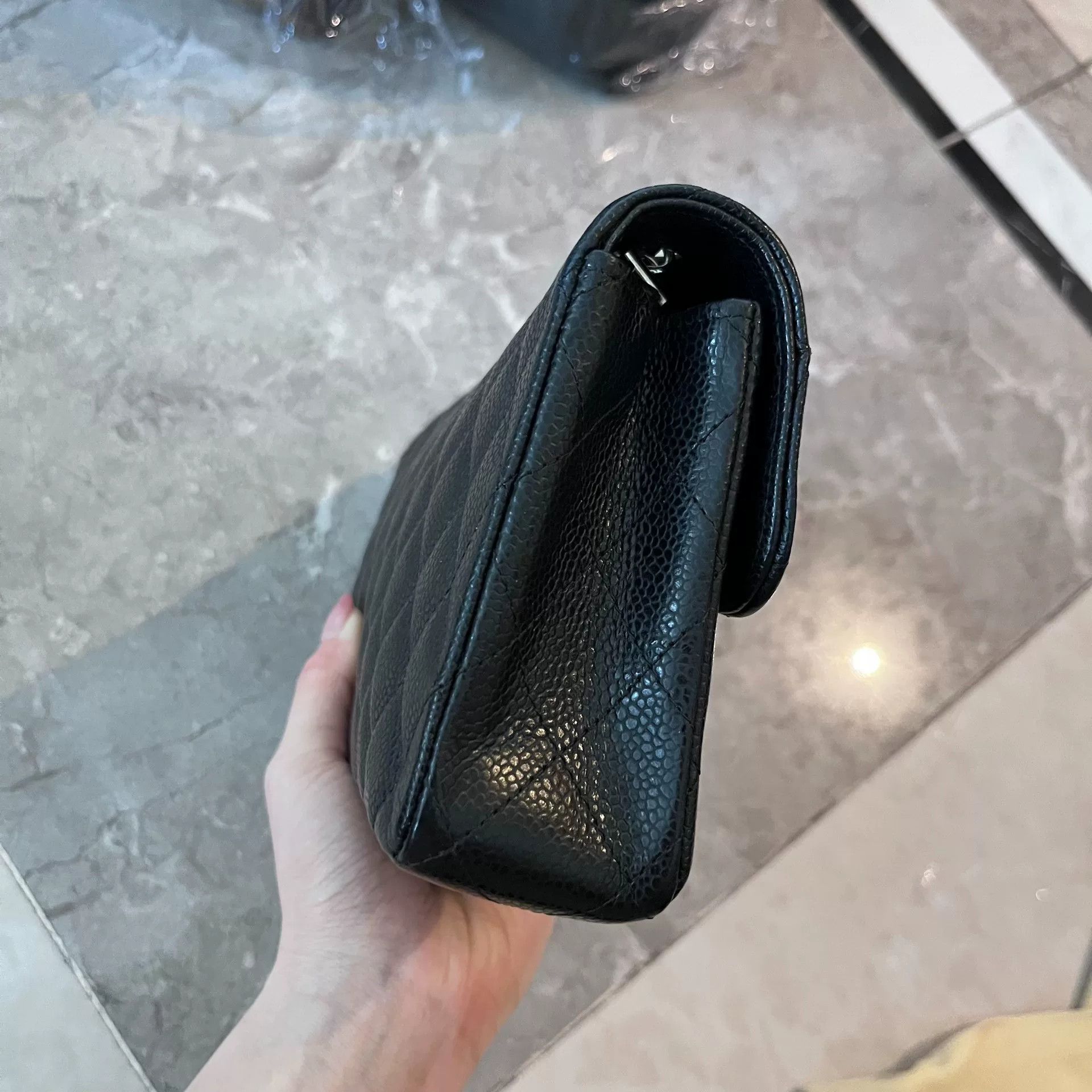 Chanel Pre-loved Bag Very good condition Size ONE SIZE - 6 Thumbnail