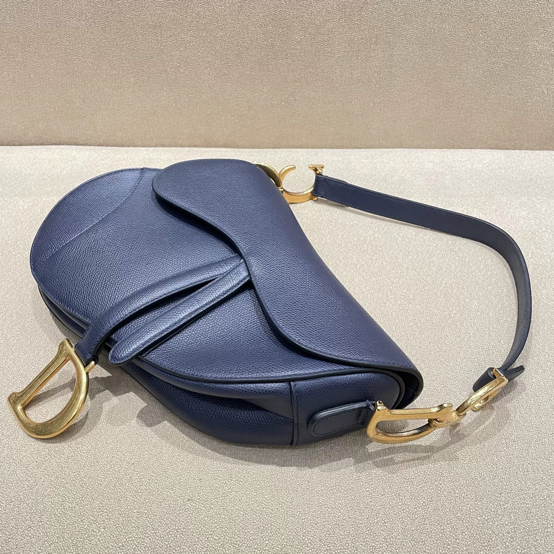 Dior Pre-loved Bag Very good condition Size ONE SIZE - 4 Thumbnail