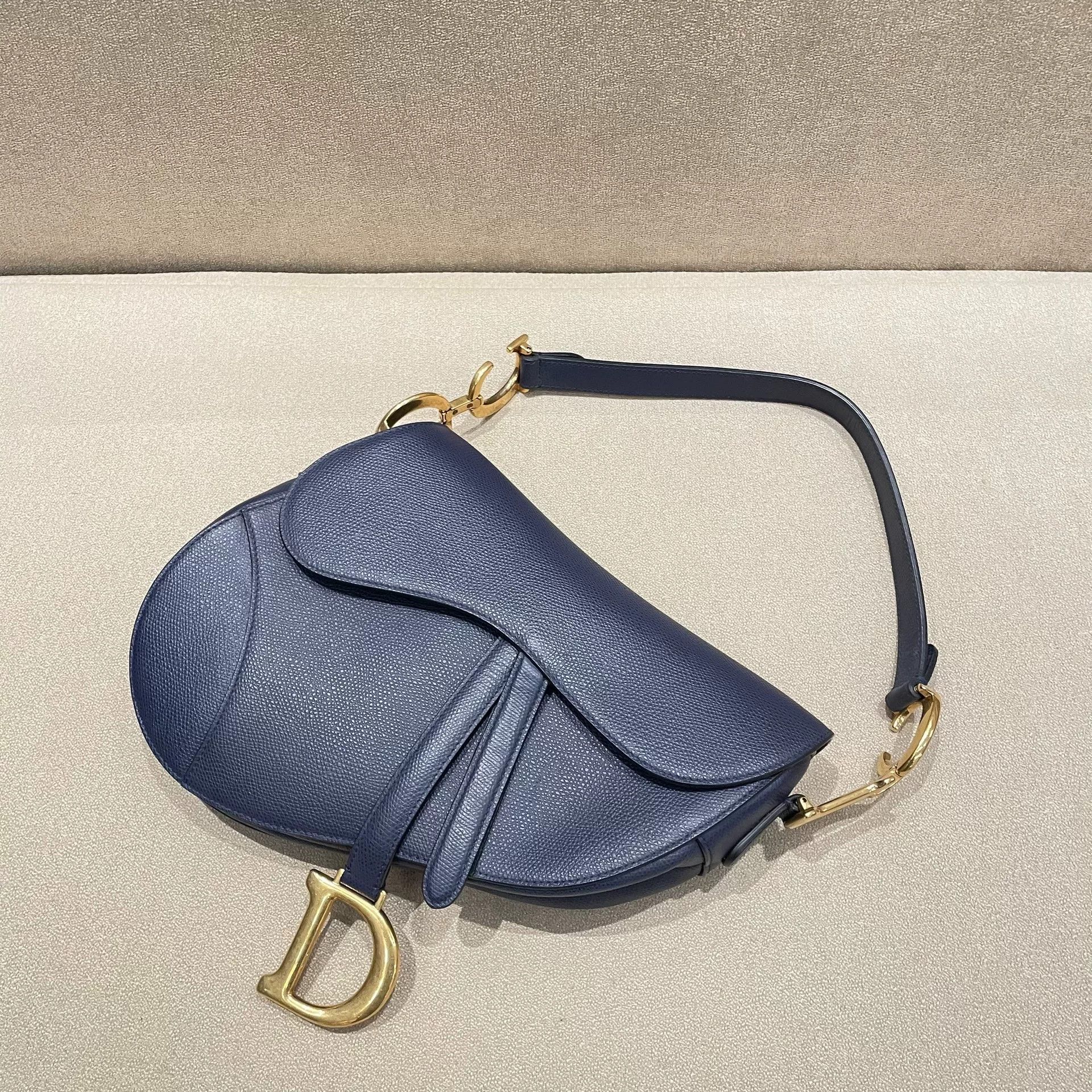 Dior Pre-loved Bag Very good condition Size ONE SIZE - 7 Thumbnail