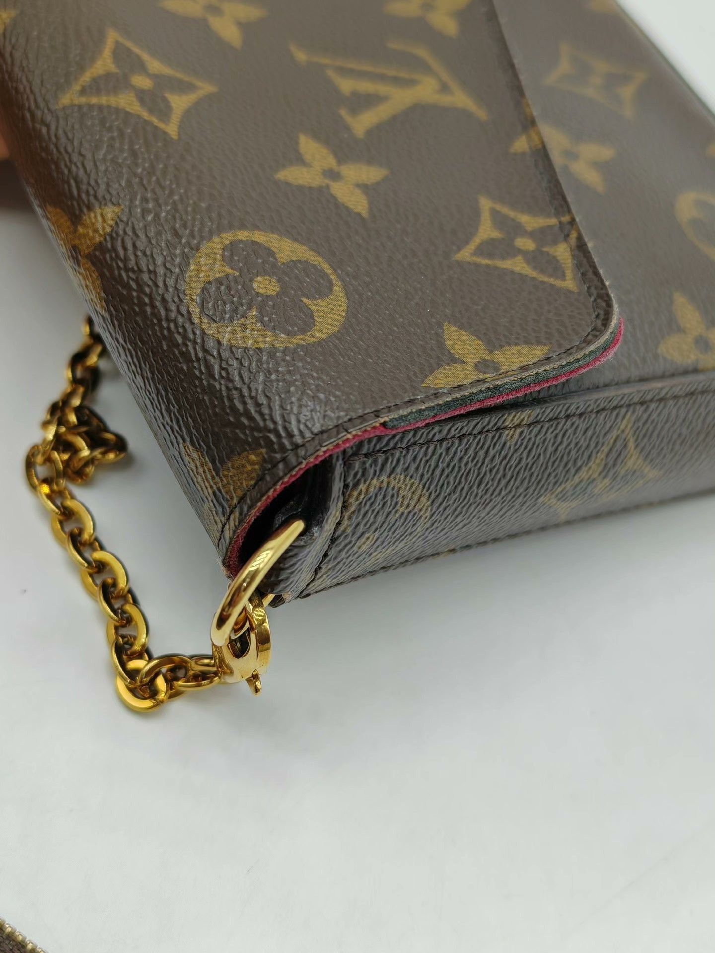 Louis Vuitton Pre-loved Bag Very good condition Size ONE SIZE - 7 Thumbnail