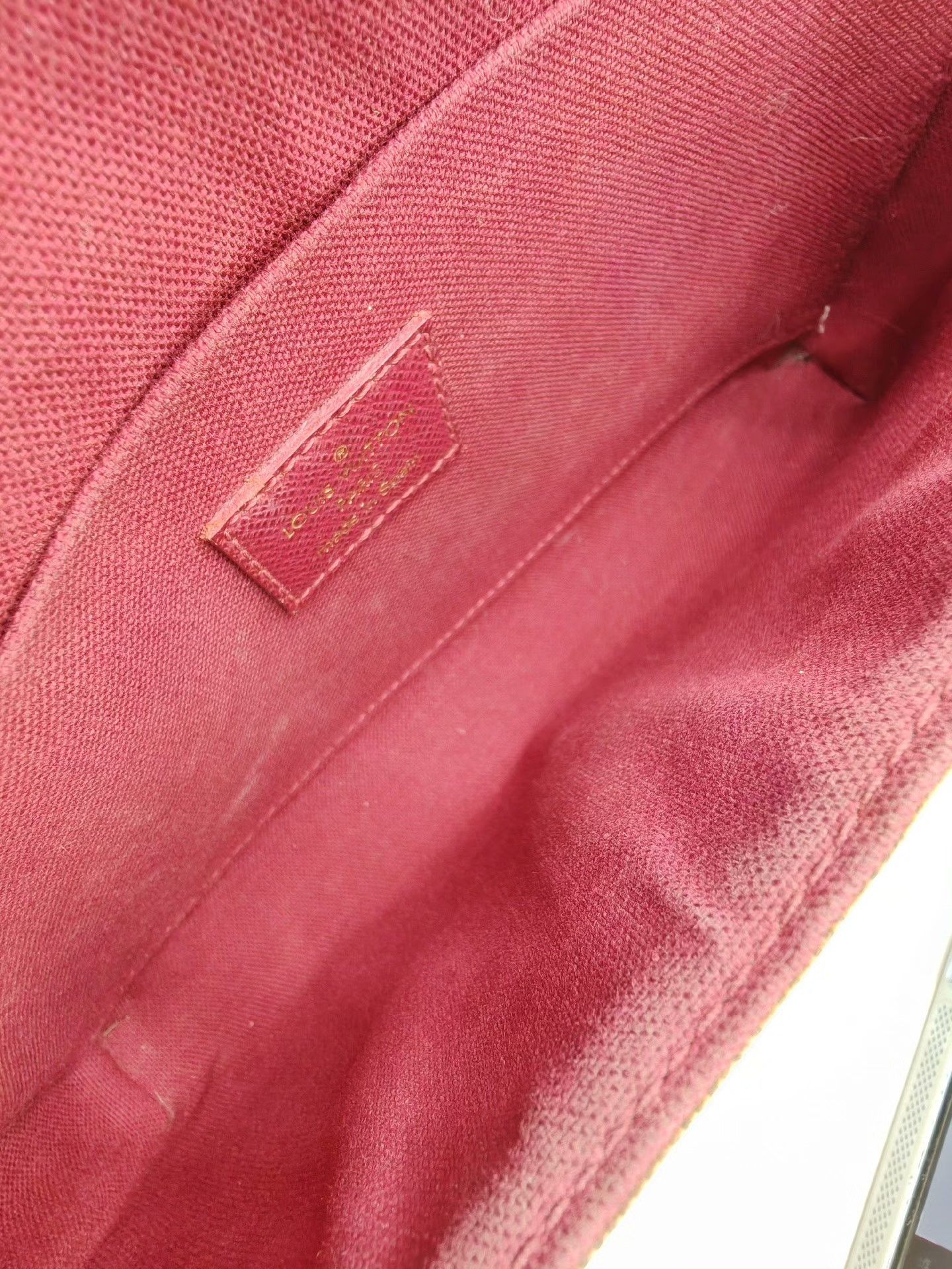 Louis Vuitton Pre-loved Bag Very good condition Size ONE SIZE - 9 Thumbnail
