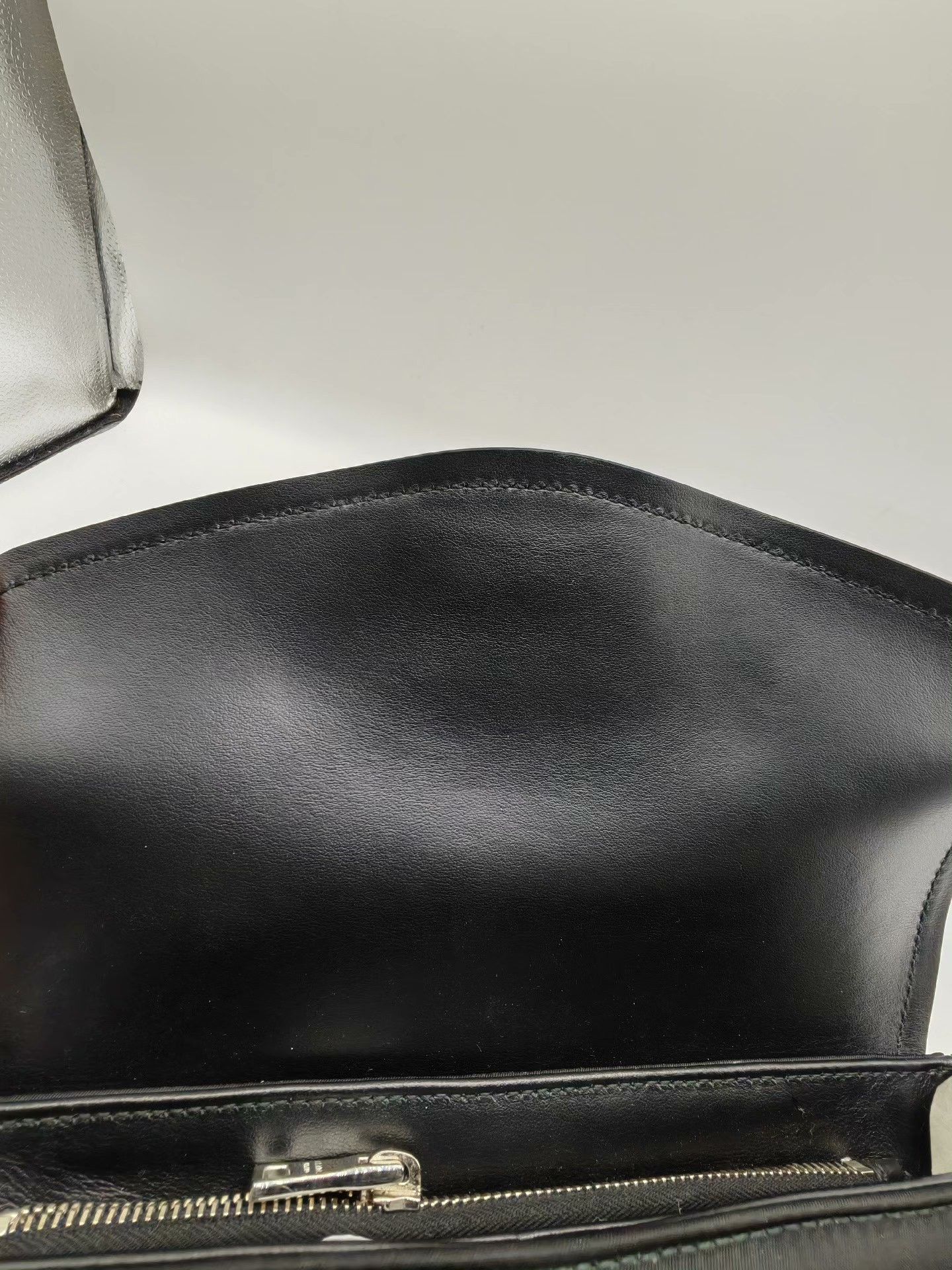 Prada Pre-loved Bag Very good condition Size ONE SIZE - 6 Thumbnail
