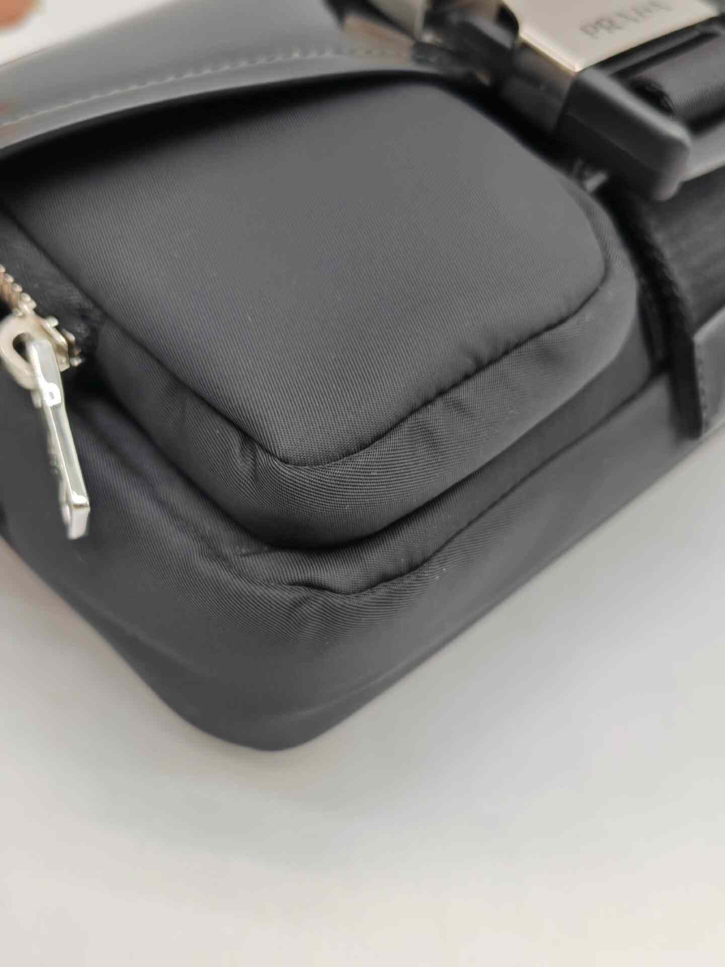 Prada Pre-loved Bag Very good condition Size ONE SIZE - 3 Thumbnail