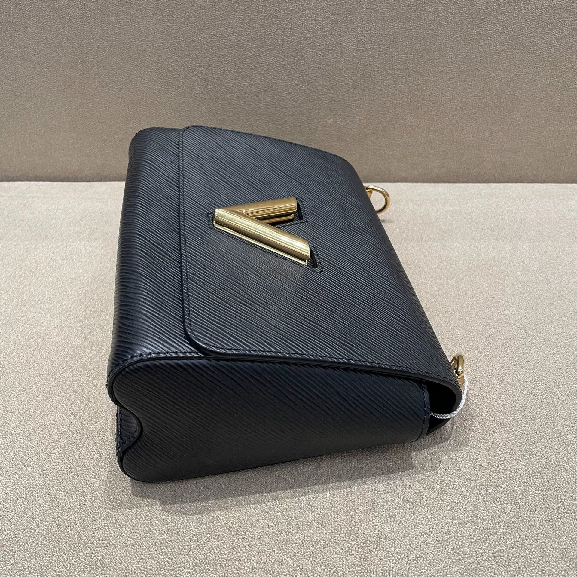 Louis Vuitton Pre-loved Bag Very good condition Size ONE SIZE - 4 Thumbnail