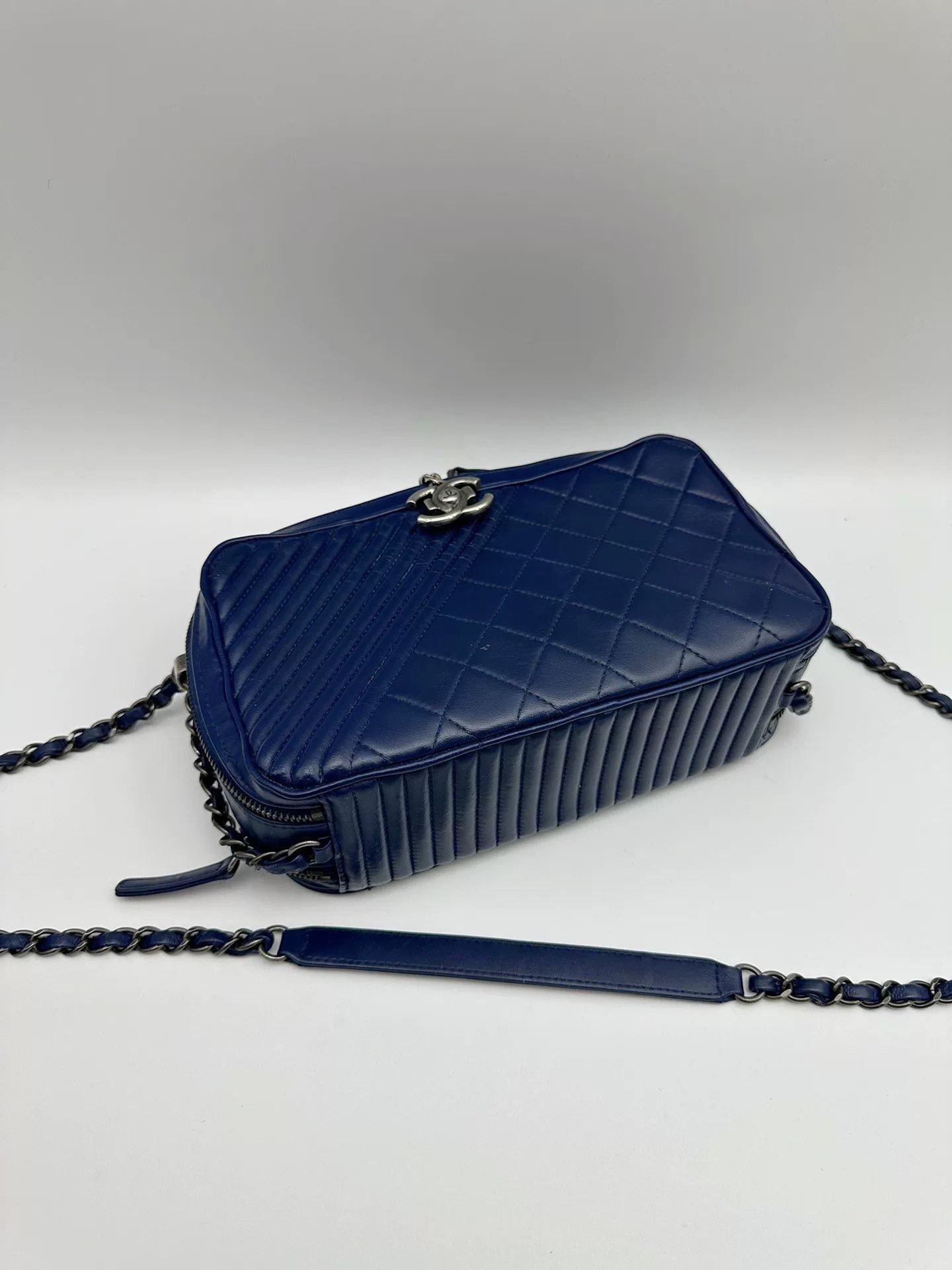 Chanel Pre-loved Bag Very good condition Size ONE SIZE - 4 Thumbnail