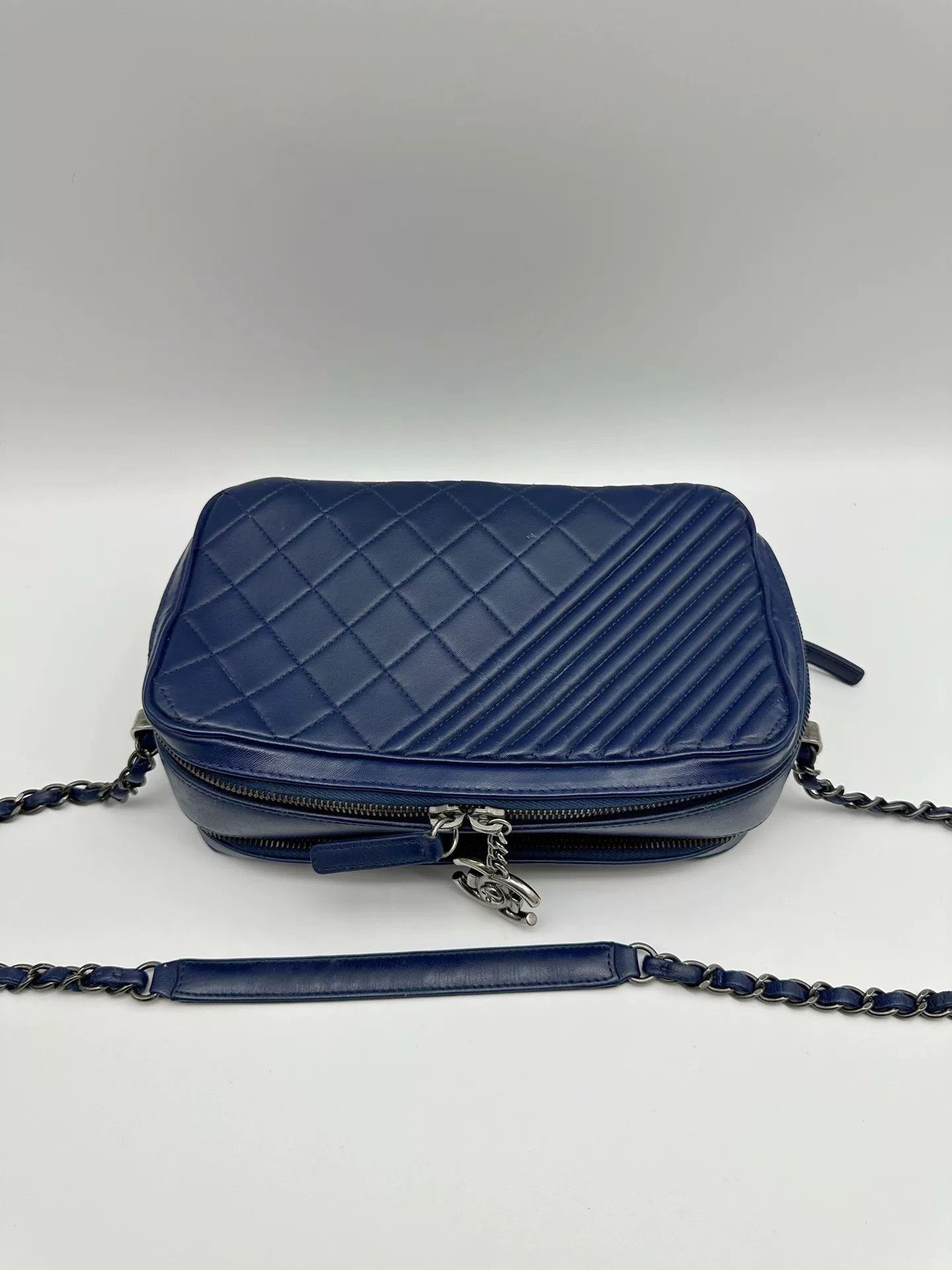 Chanel Pre-loved Bag Very good condition Size ONE SIZE - 6 Thumbnail