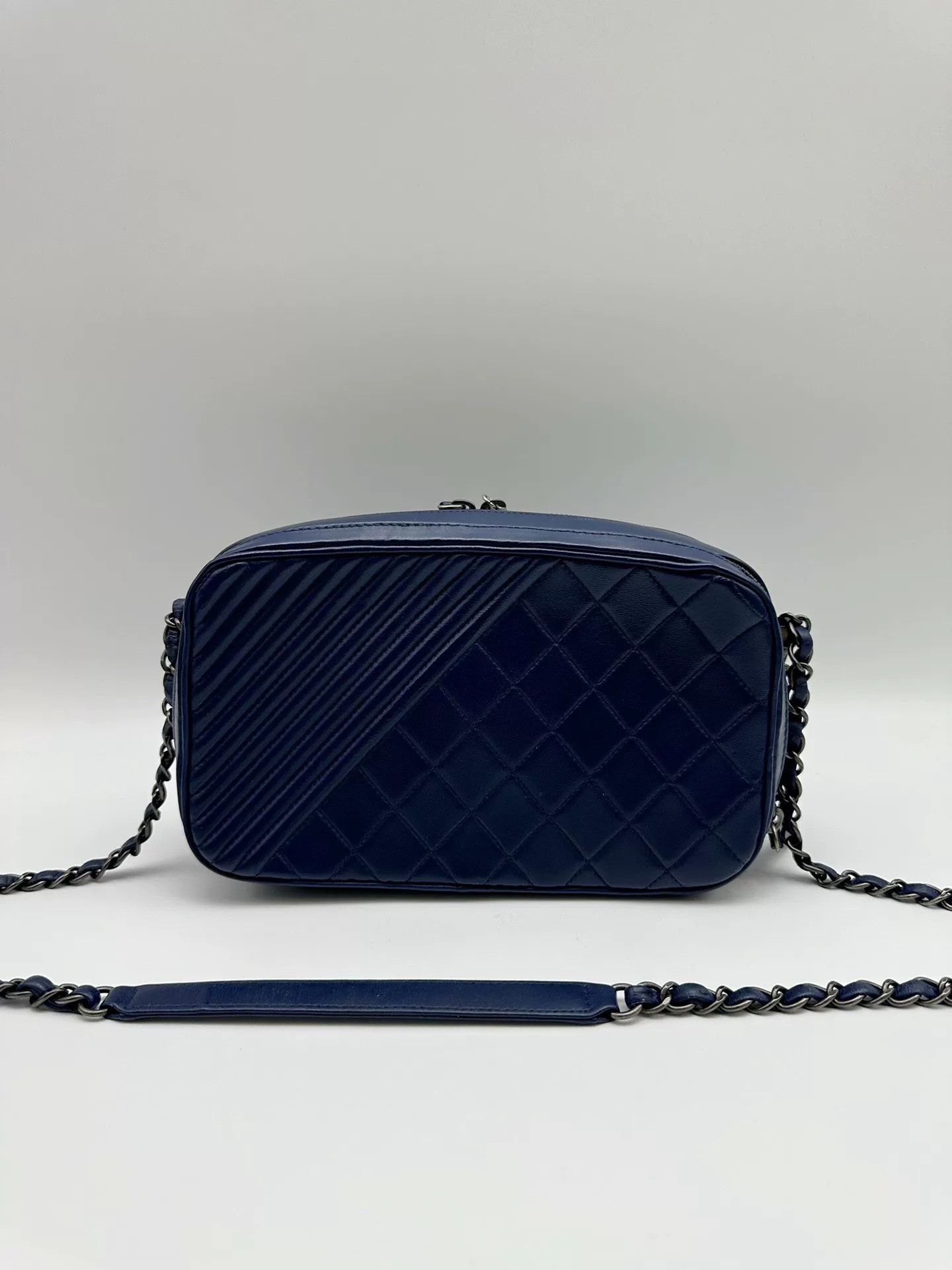 Chanel Pre-loved Bag Very good condition Size ONE SIZE - 2 Thumbnail