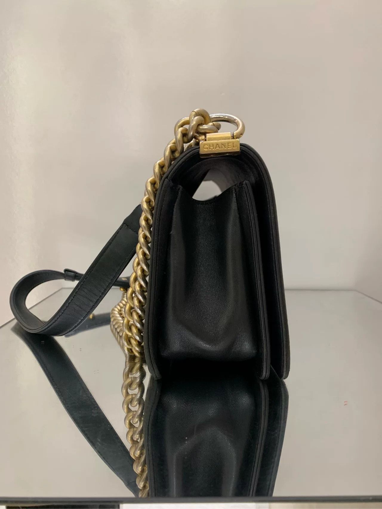 Chanel Pre-loved Bag Very good condition Size ONE SIZE - 3 Thumbnail