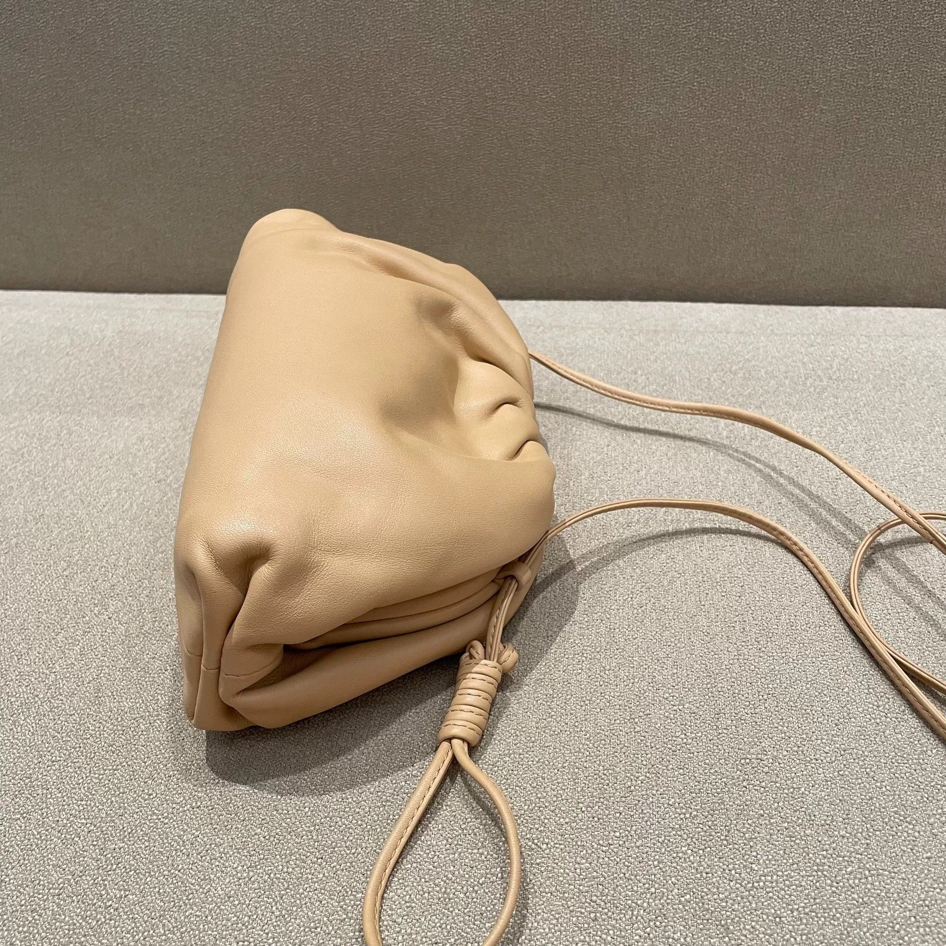 Bottega Veneta Pre-loved Bag Very good condition Size ONE SIZE - 4 Thumbnail