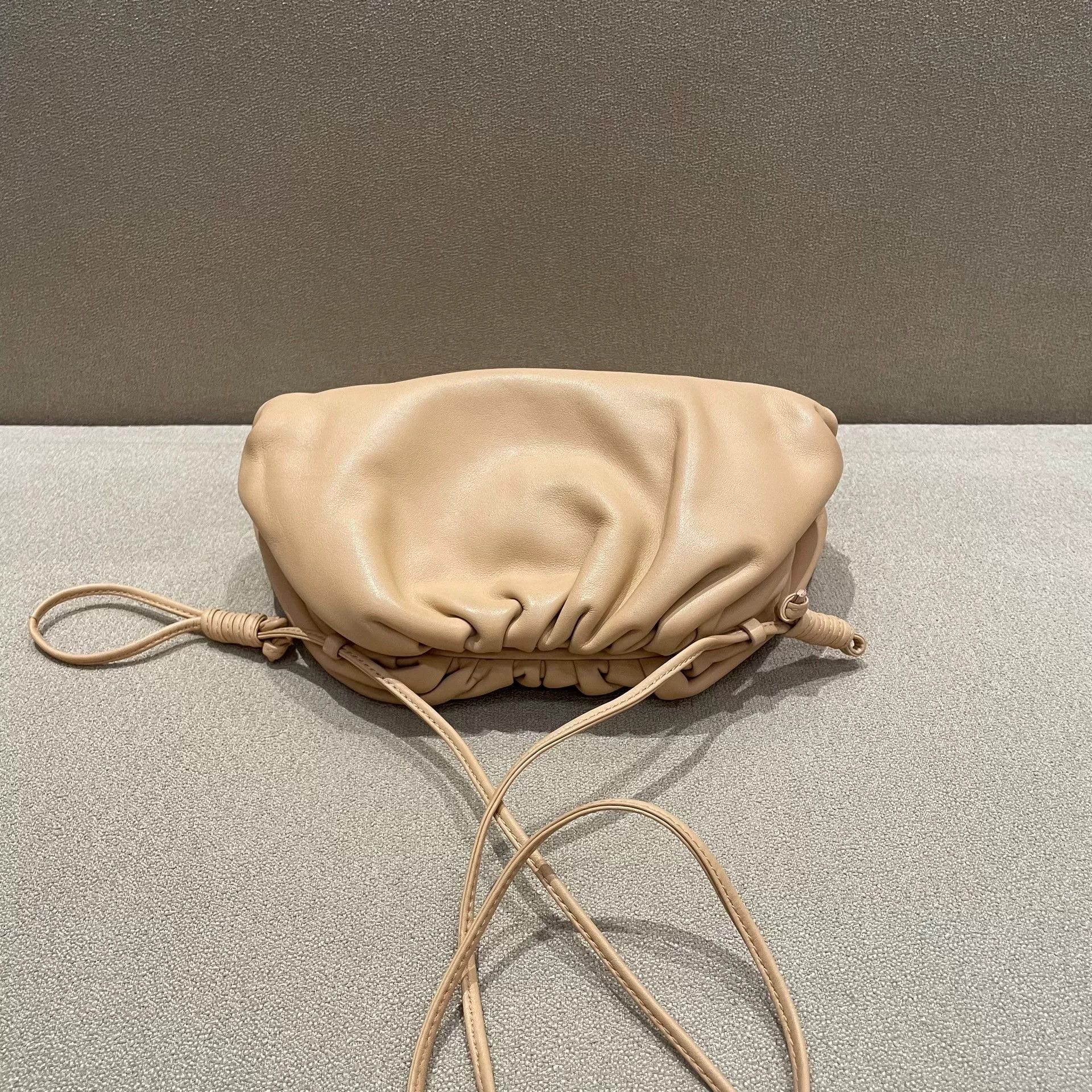 Bottega Veneta Pre-loved Bag Very good condition Size ONE SIZE - 7 Thumbnail