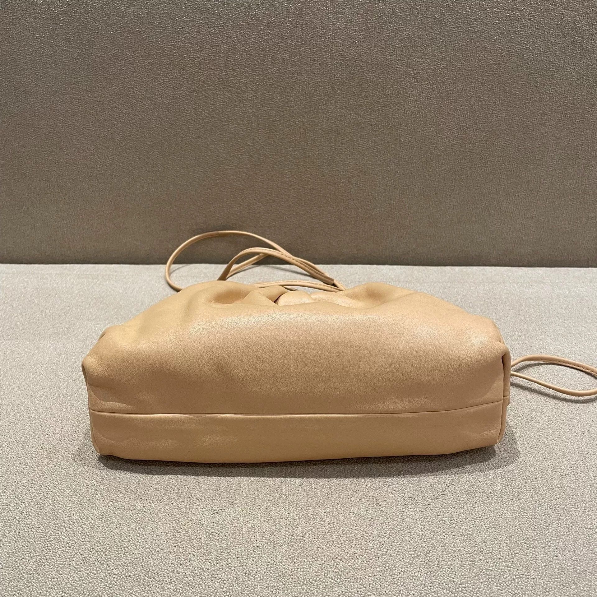 Bottega Veneta Pre-loved Bag Very good condition Size ONE SIZE - 6 Thumbnail
