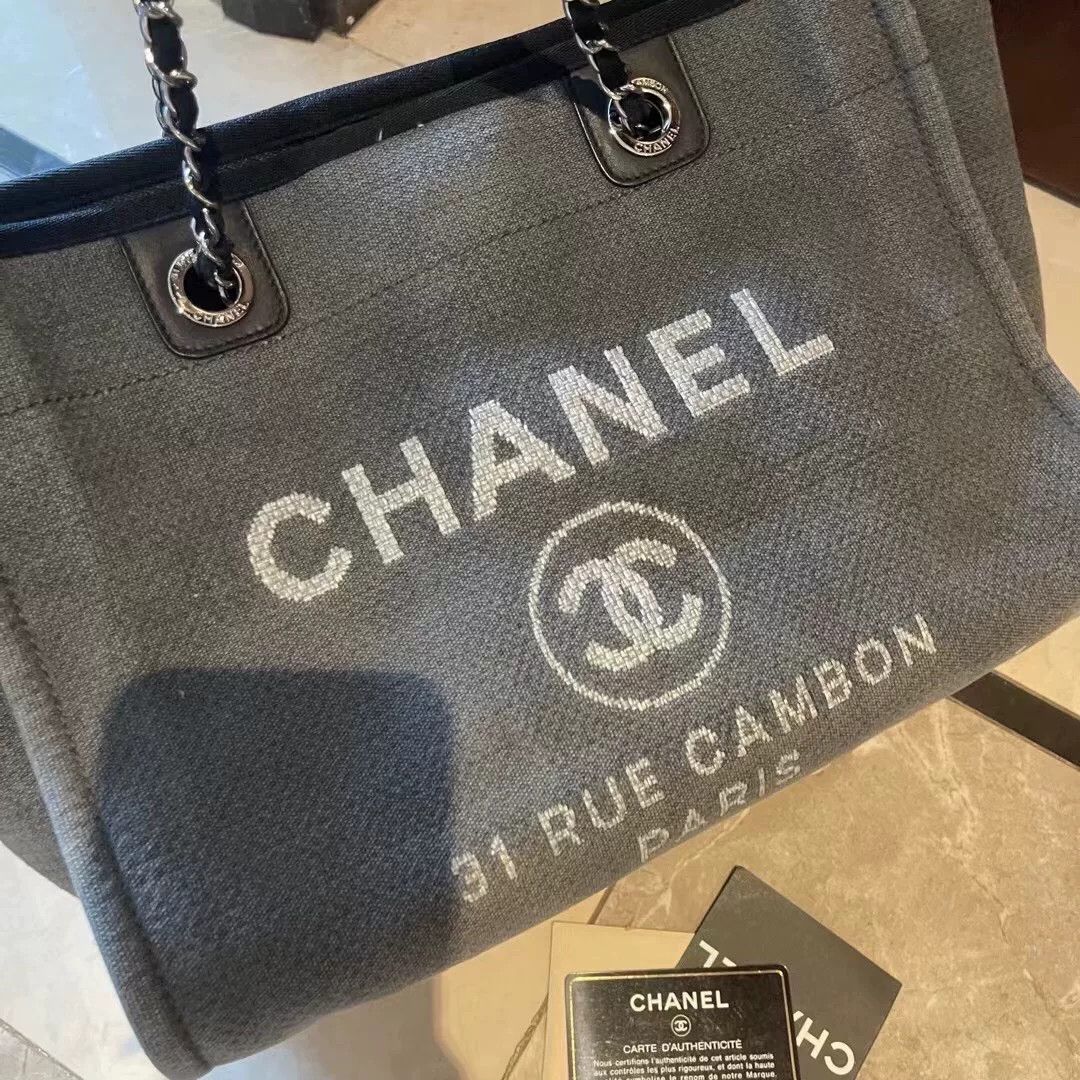 Chanel Pre-loved Bag Very good condition Size ONE SIZE - 2 Thumbnail