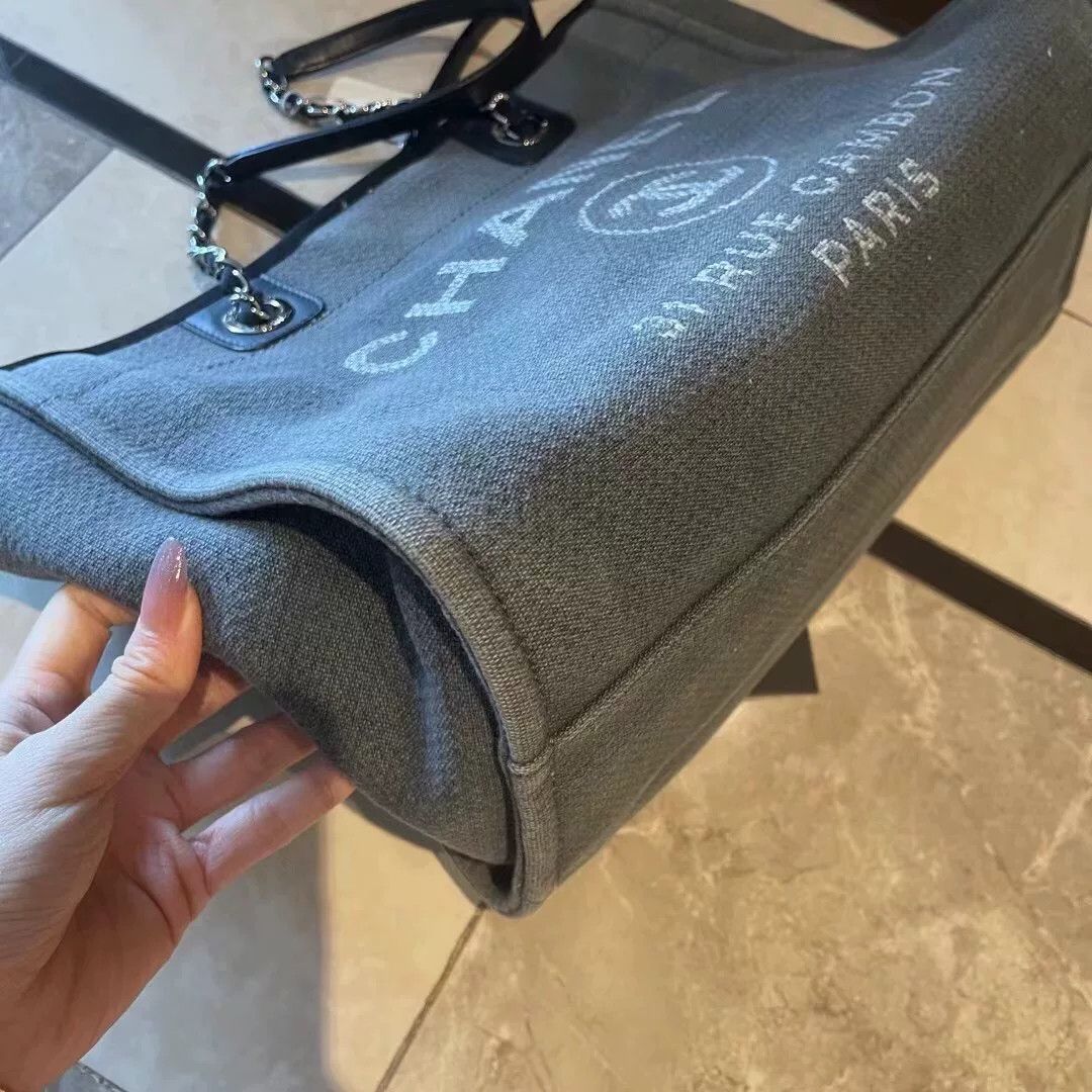 Chanel Pre-loved Bag Very good condition Size ONE SIZE - 4 Thumbnail