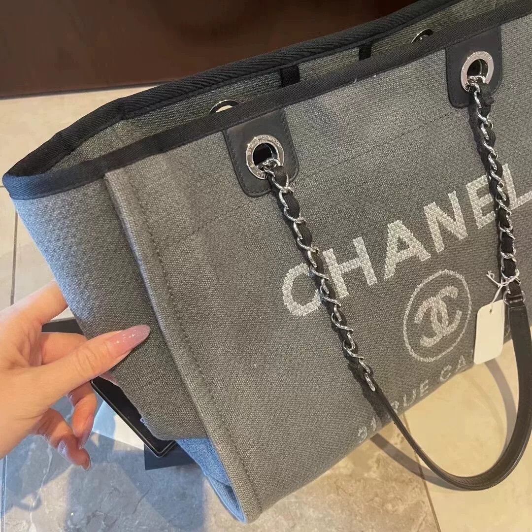 Chanel Pre-loved Bag Very good condition Size ONE SIZE - 3 Thumbnail