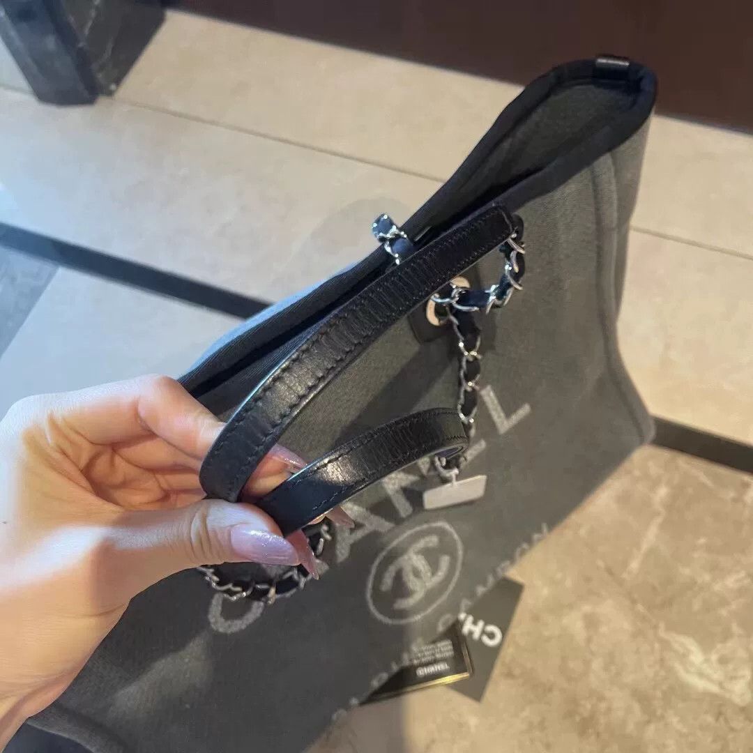 Chanel Pre-loved Bag Very good condition Size ONE SIZE - 5 Thumbnail