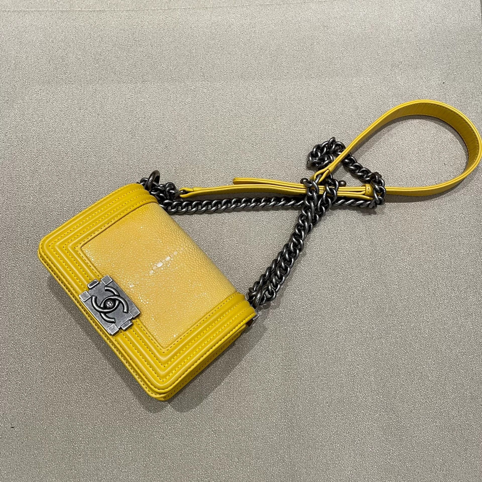 Chanel Pre-loved Bag Very good condition Size ONE SIZE - 6 Thumbnail