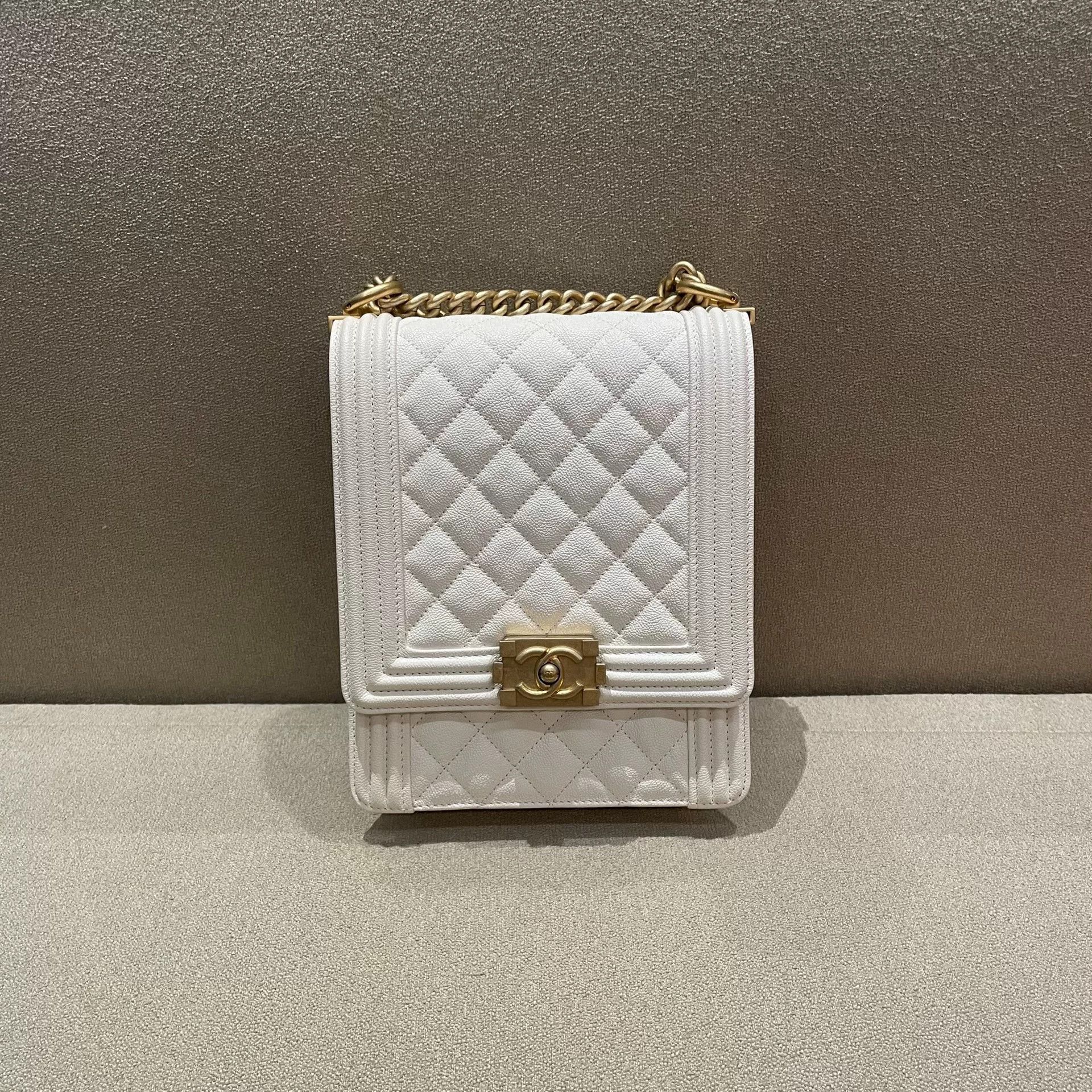 Chanel Pre-loved Bag Very good condition Size ONE SIZE - 2 Thumbnail