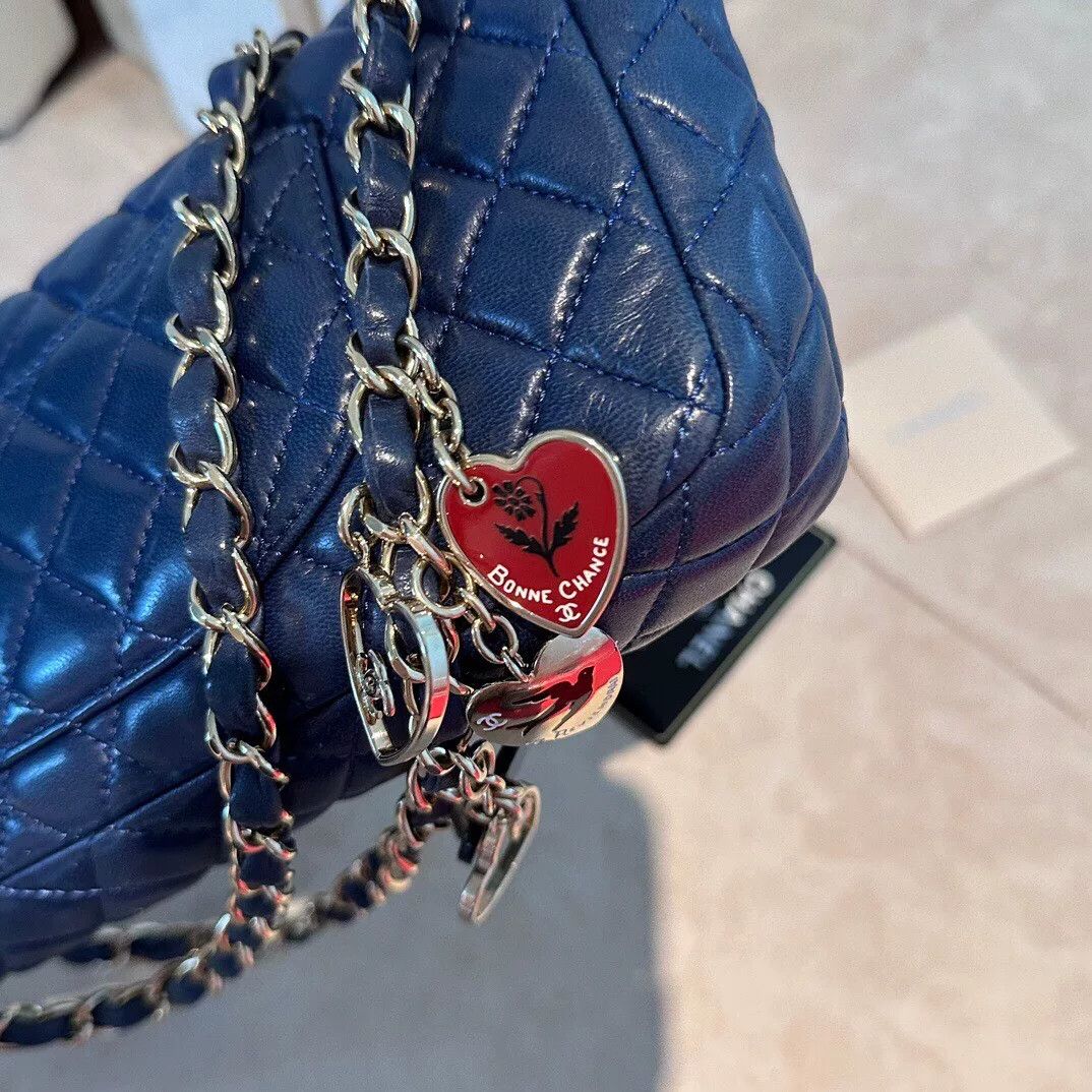 Chanel Pre-loved Bag Very good condition Size ONE SIZE - 8 Thumbnail