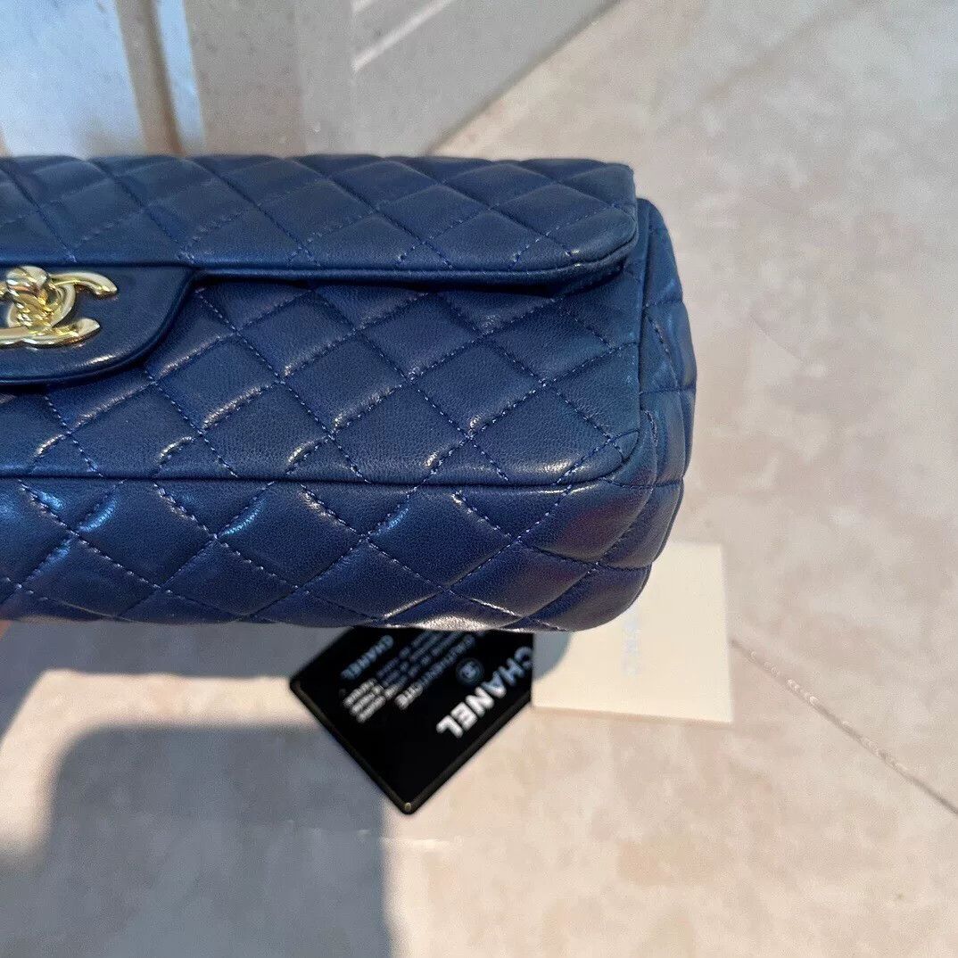 Chanel Pre-loved Bag Very good condition Size ONE SIZE - 5 Thumbnail