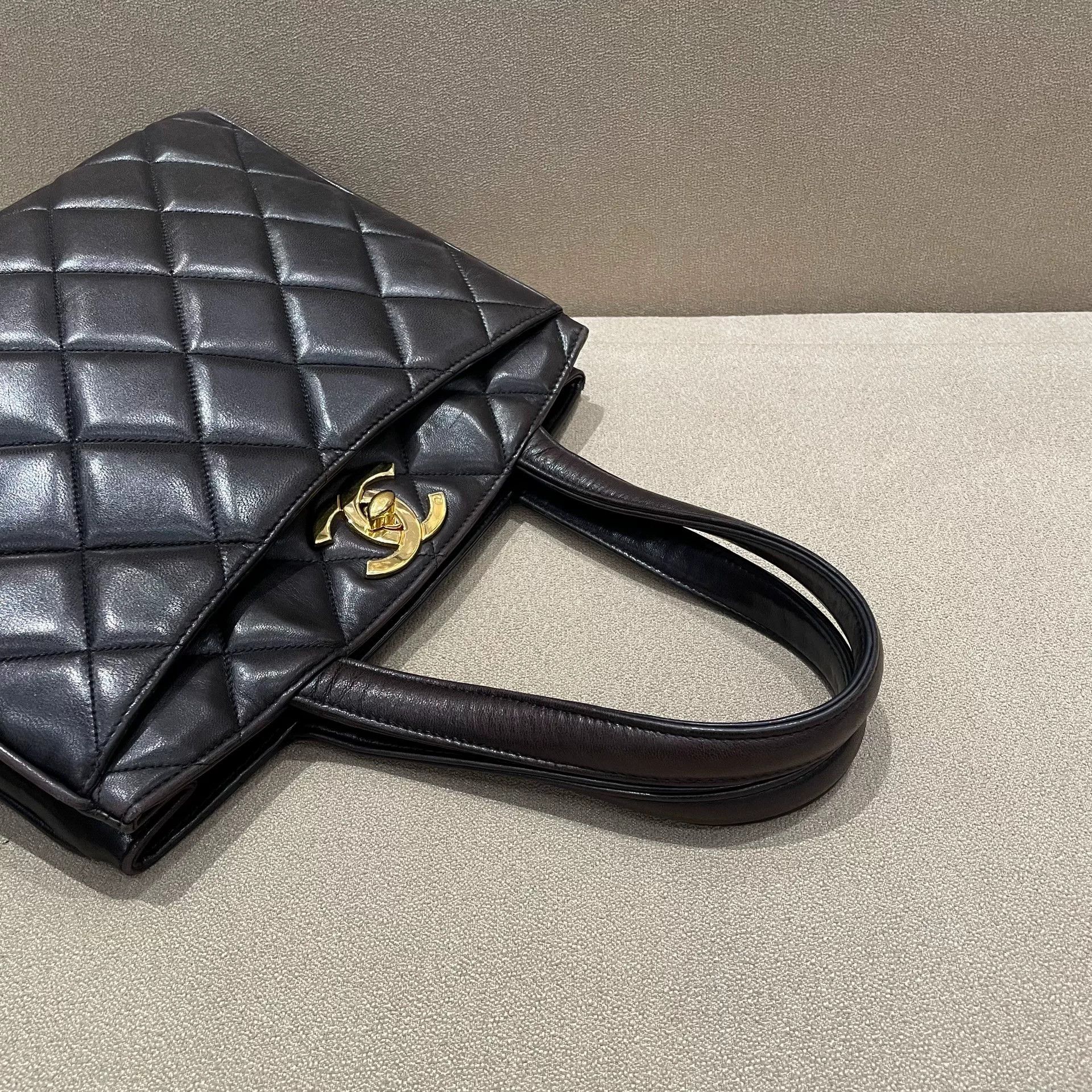 Chanel Pre-loved Bag Very good condition Size ONE SIZE - 6 Thumbnail