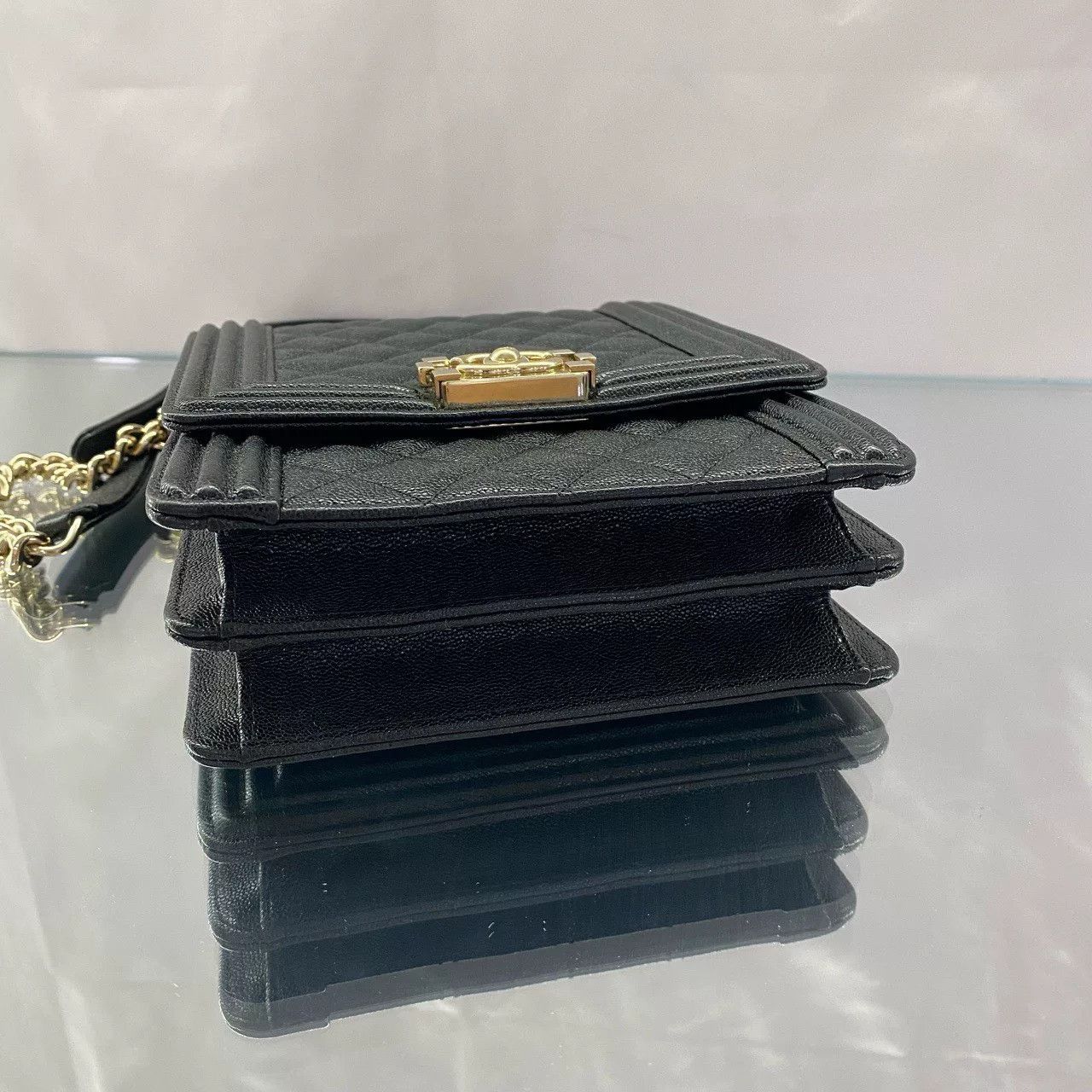 Chanel Pre-loved Bag Very good condition Size ONE SIZE - 5 Thumbnail