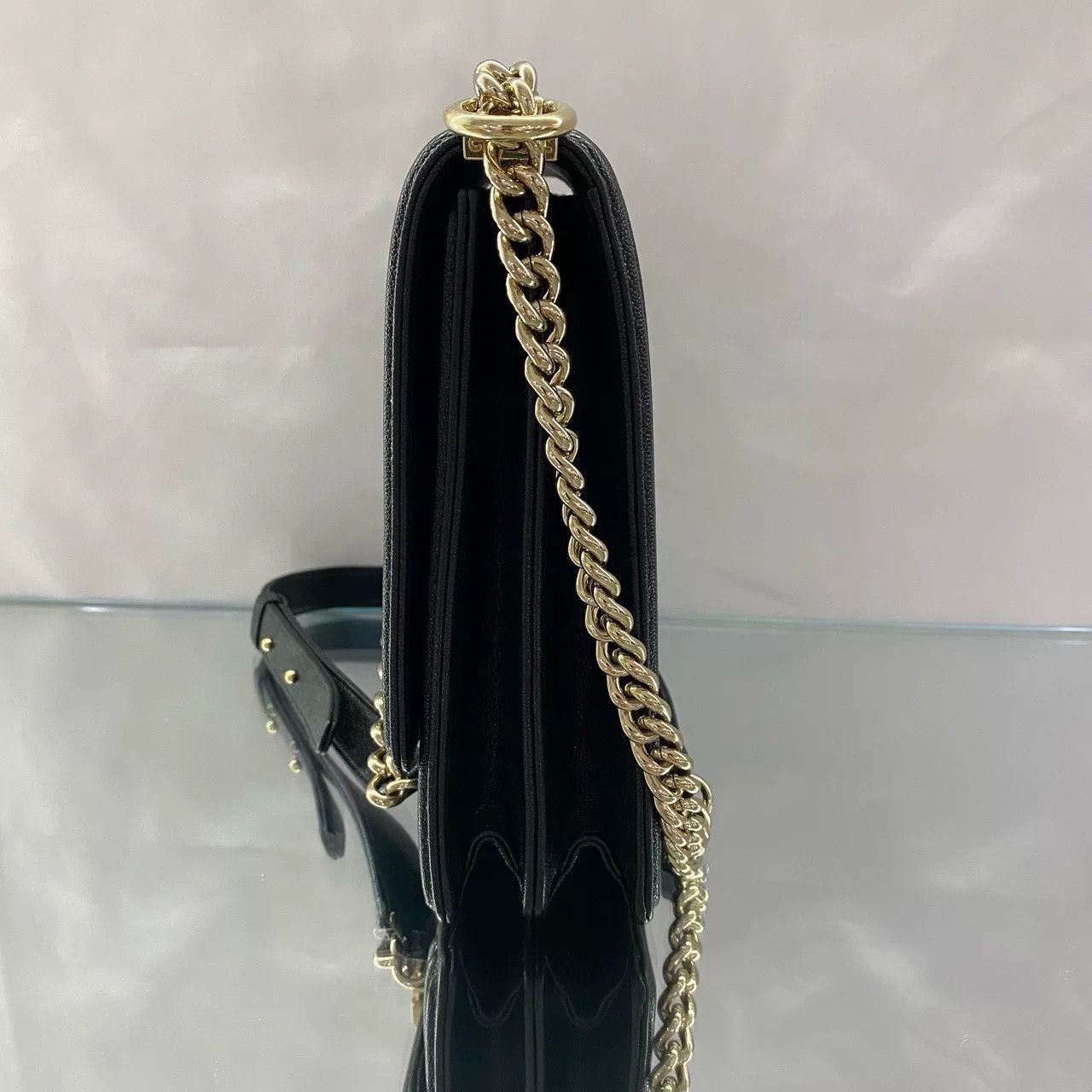Chanel Pre-loved Bag Very good condition Size ONE SIZE - 4 Thumbnail