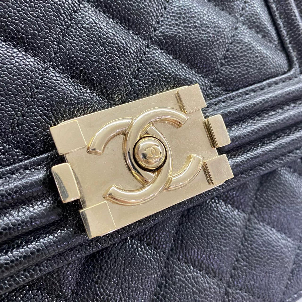 Chanel Pre-loved Bag Very good condition Size ONE SIZE - 6 Thumbnail