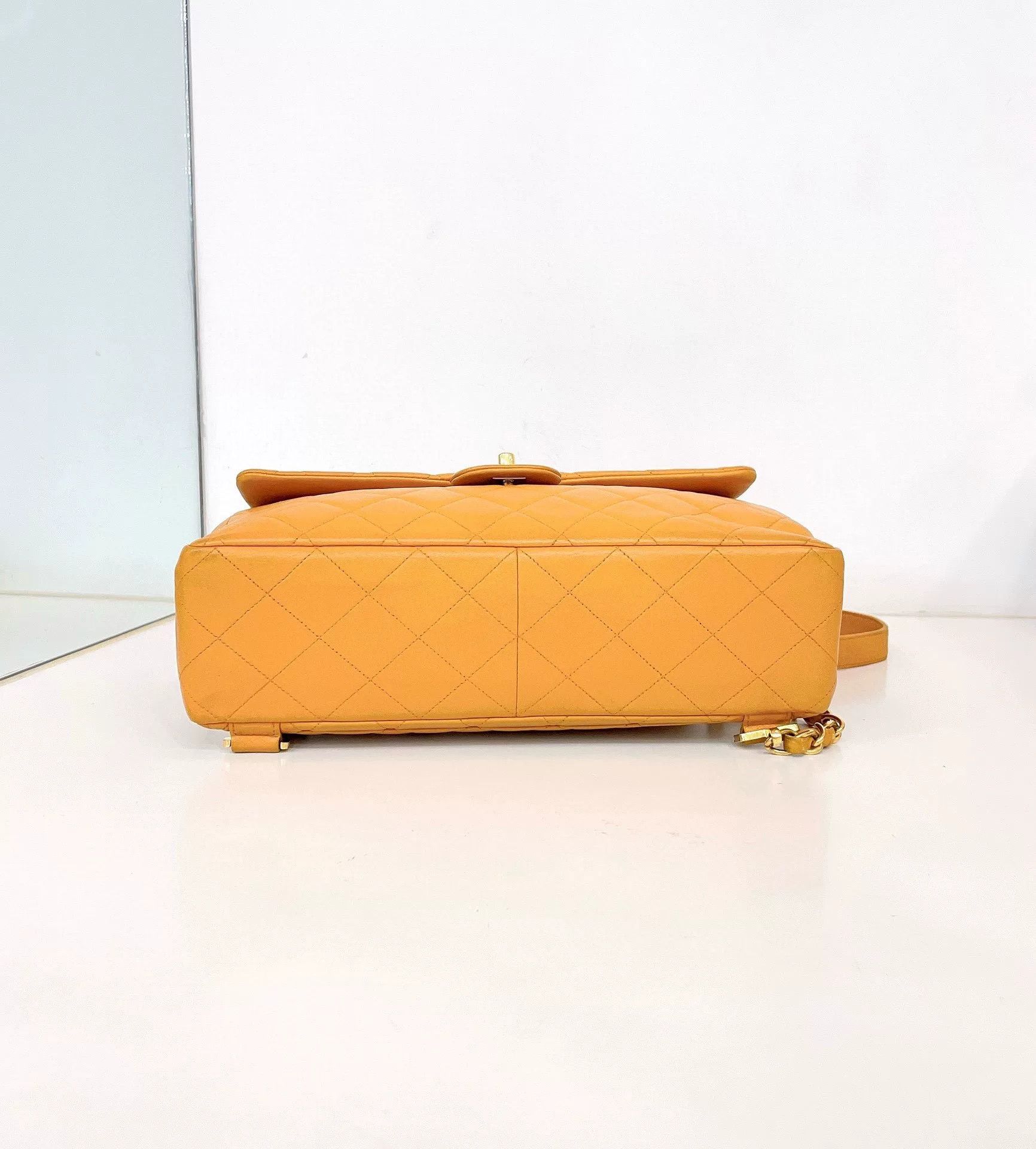 Chanel Pre-loved Bag Very good condition Size ONE SIZE - 4 Thumbnail