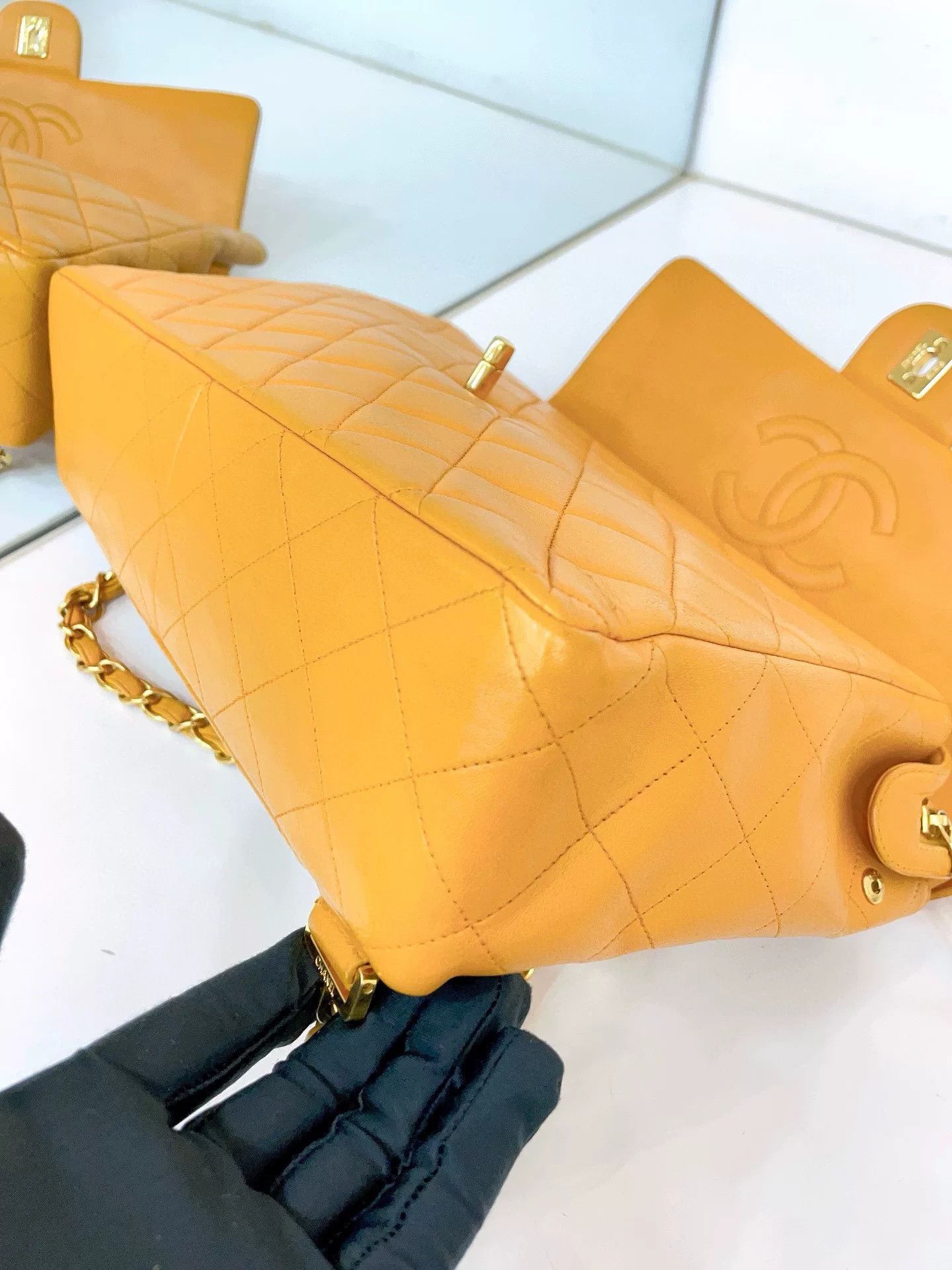 Chanel Pre-loved Bag Very good condition Size ONE SIZE - 5 Thumbnail