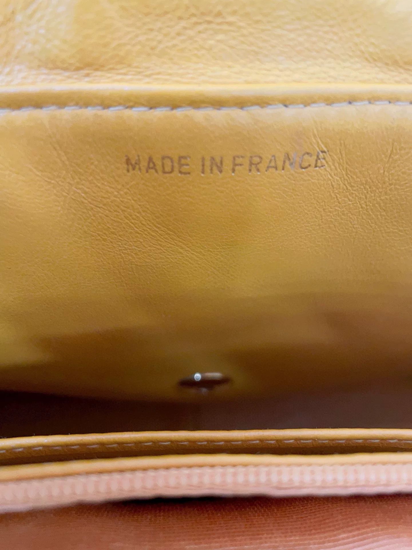 Chanel Pre-loved Bag Very good condition Size ONE SIZE - 8 Thumbnail