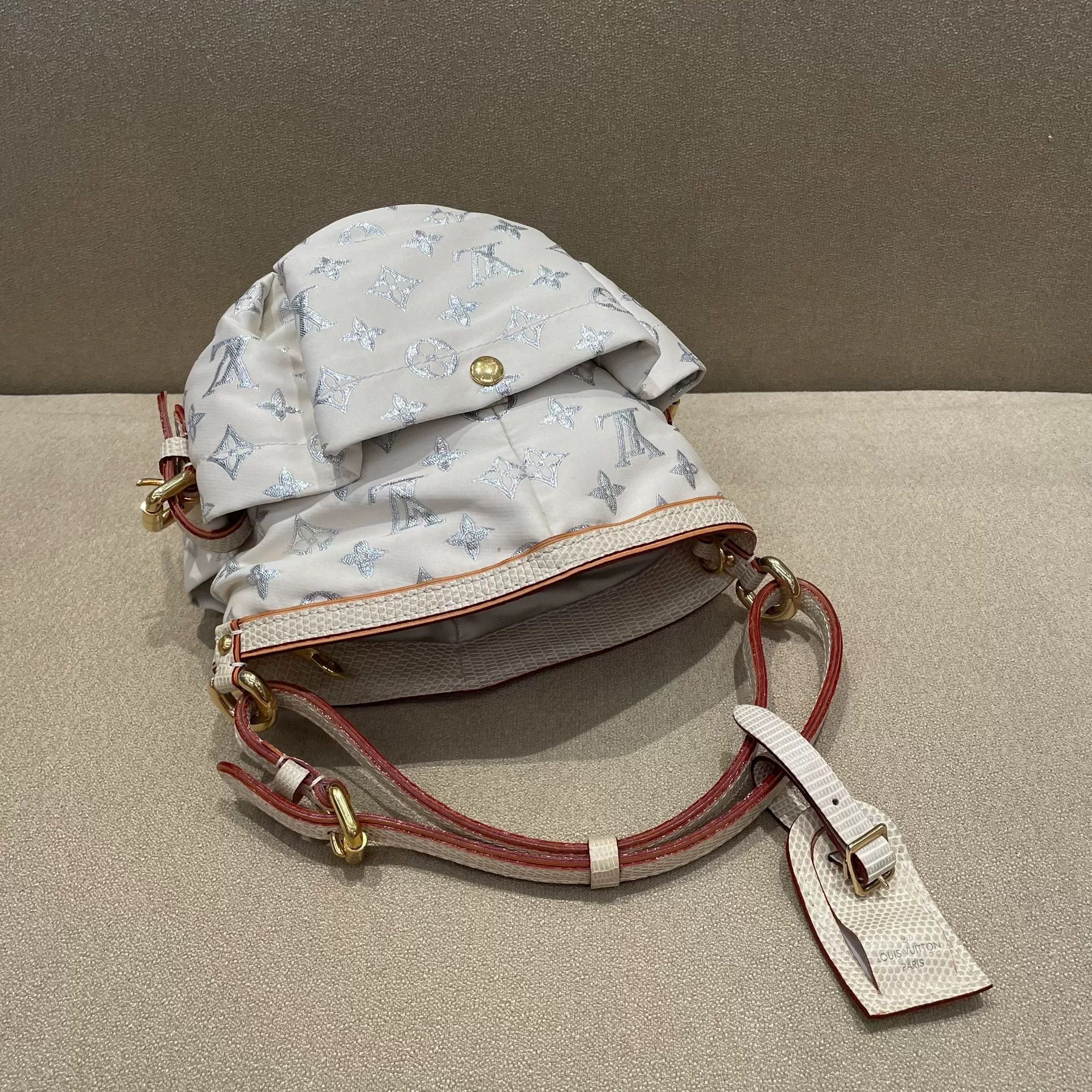 Louis Vuitton Pre-loved Bag Very good condition Size ONE SIZE - 6 Thumbnail