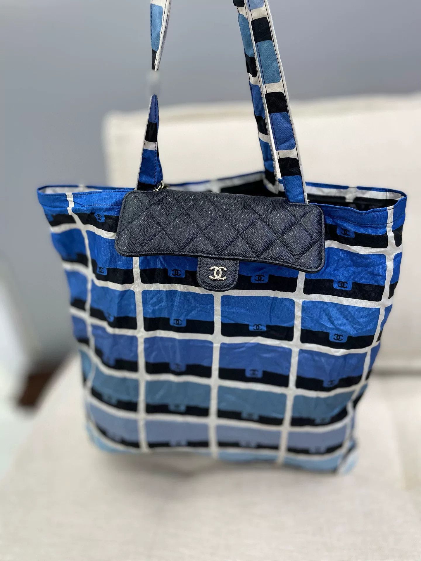 Chanel Pre-loved Bag Very good condition Size ONE SIZE - 9 Thumbnail