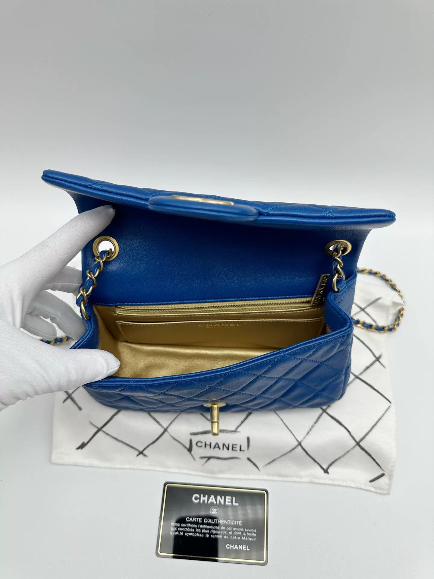 Chanel Pre-loved Bag Very good condition Size ONE SIZE - 7 Thumbnail