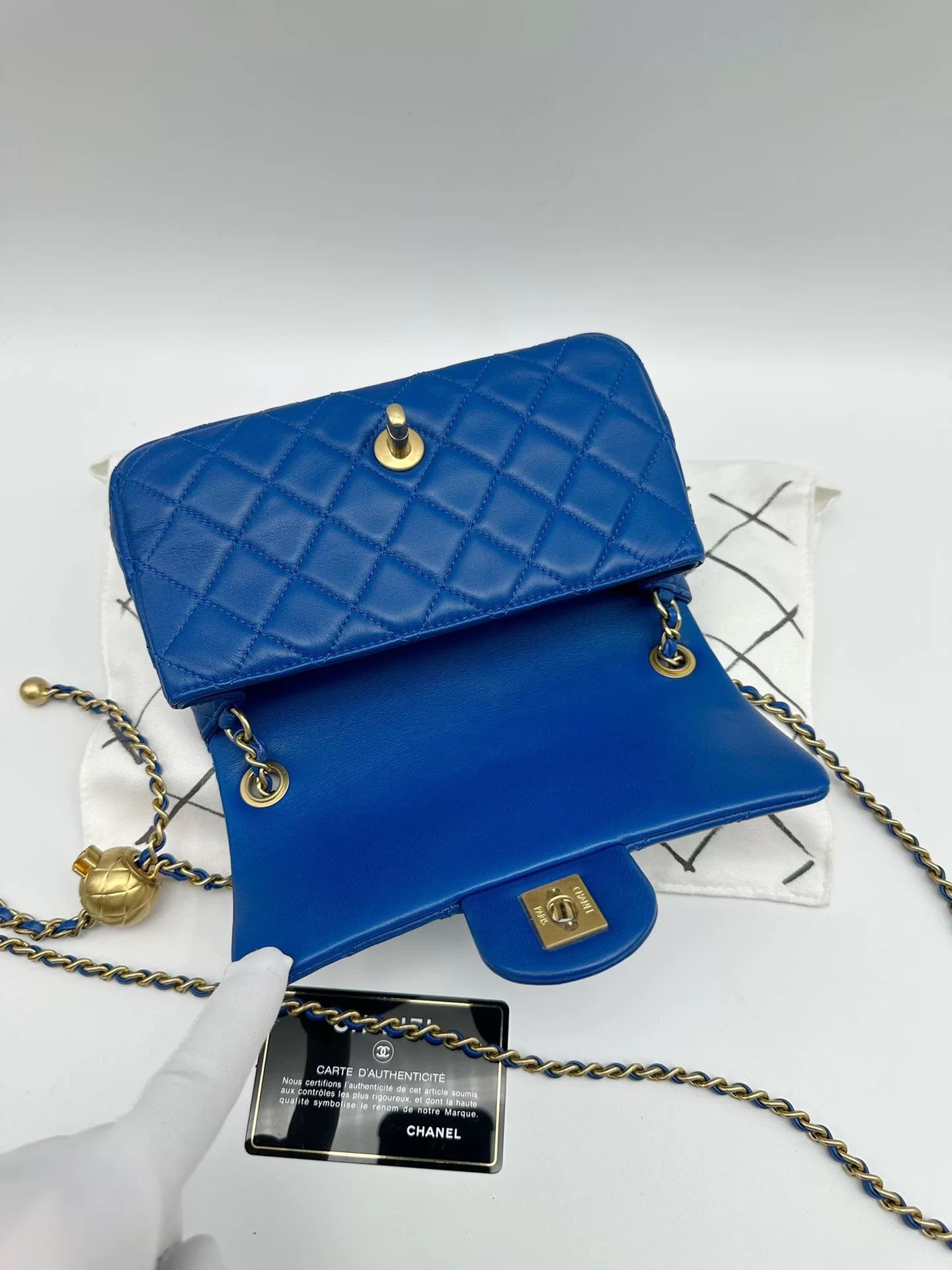 Chanel Pre-loved Bag Very good condition Size ONE SIZE - 6 Thumbnail