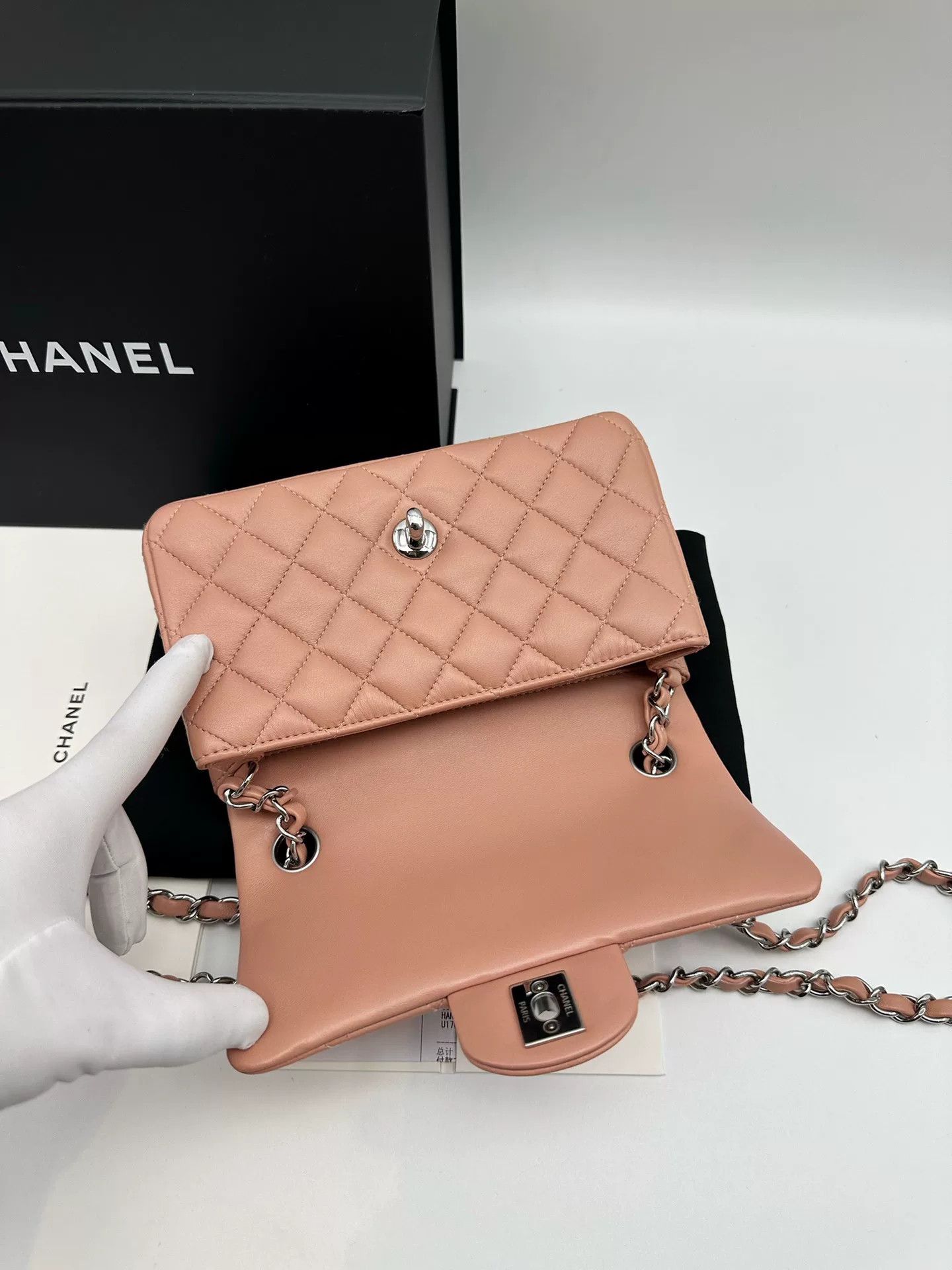 Chanel Pre-loved Bag Very good condition Size ONE SIZE - 6 Thumbnail