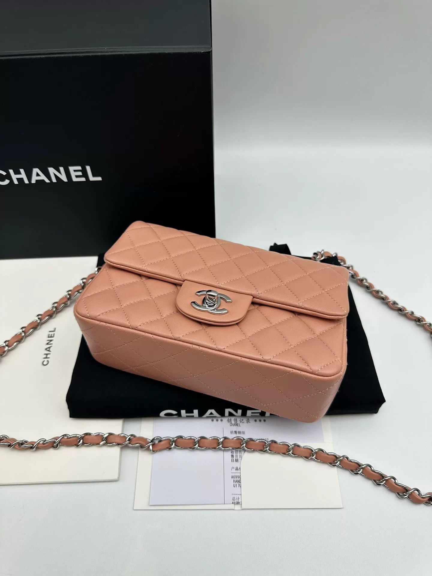 Chanel Pre-loved Bag Very good condition Size ONE SIZE - 4 Thumbnail
