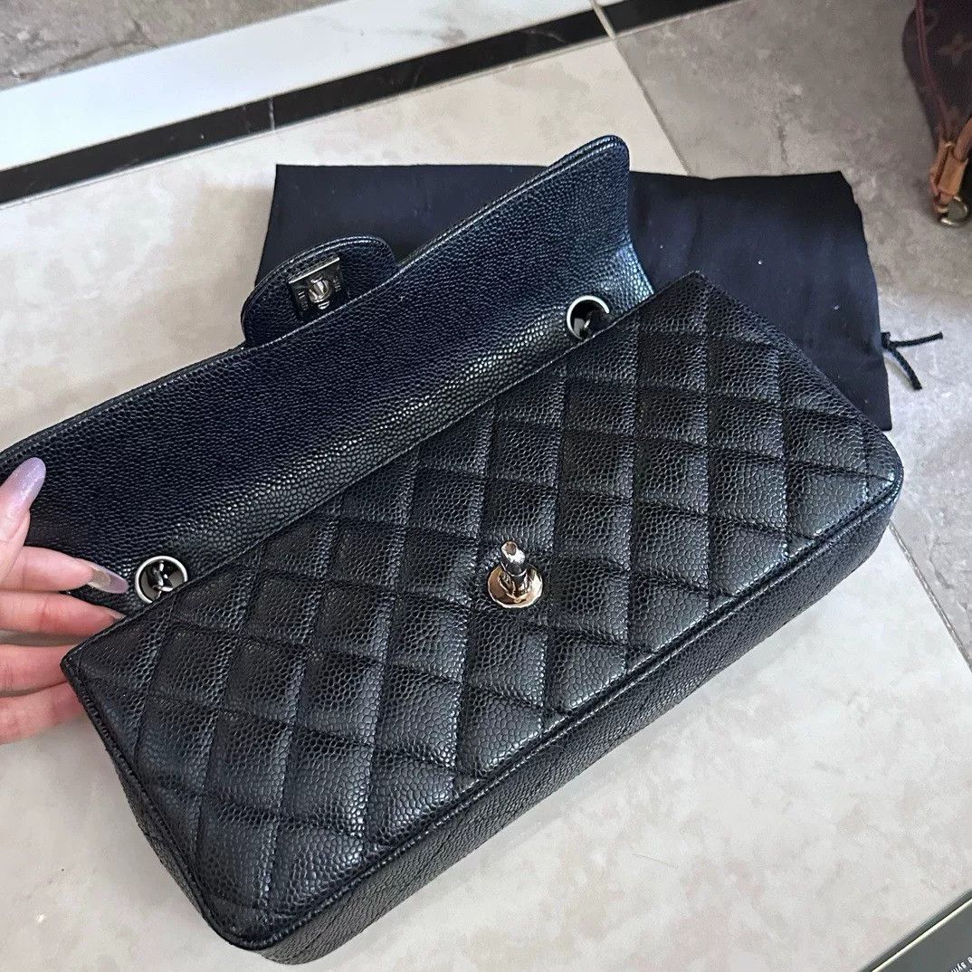 Chanel Pre-loved Bag Very good condition Size ONE SIZE - 9 Thumbnail
