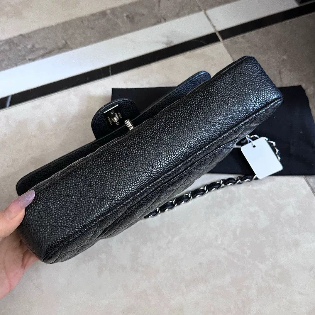Chanel Pre-loved Bag Very good condition Size ONE SIZE - 5 Thumbnail