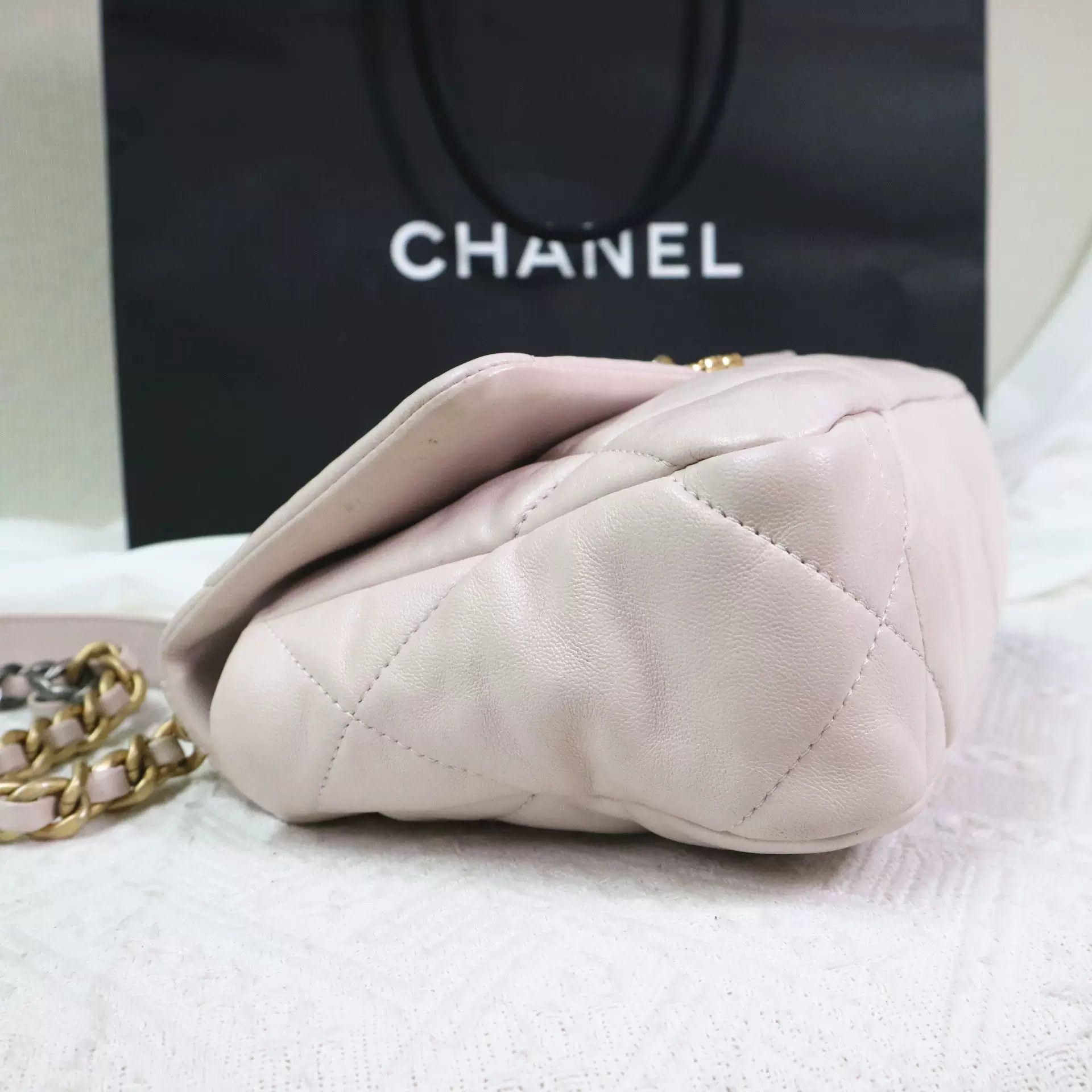 Chanel Pre-loved Bag Very good condition Size ONE SIZE - 6 Thumbnail
