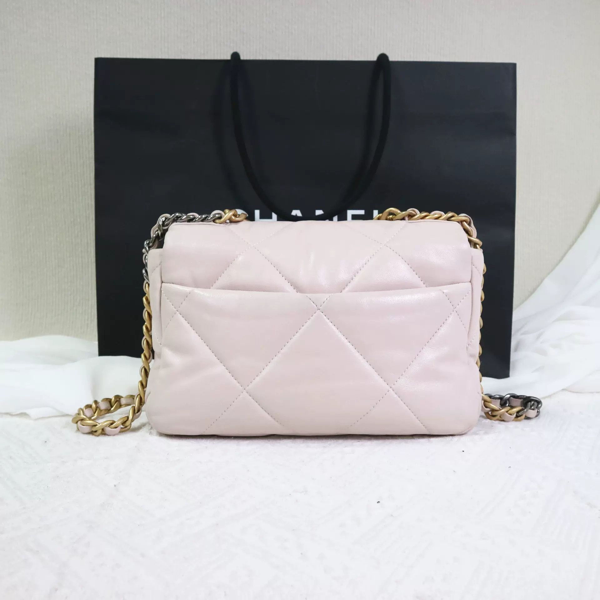 Chanel Pre-loved Bag Very good condition Size ONE SIZE - 3 Thumbnail
