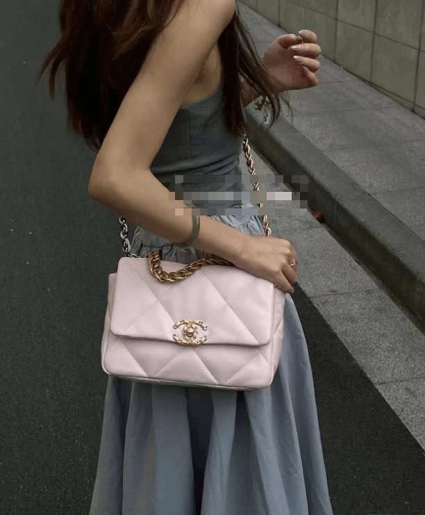 Chanel Pre-loved Bag Very good condition Size ONE SIZE - 7 Thumbnail