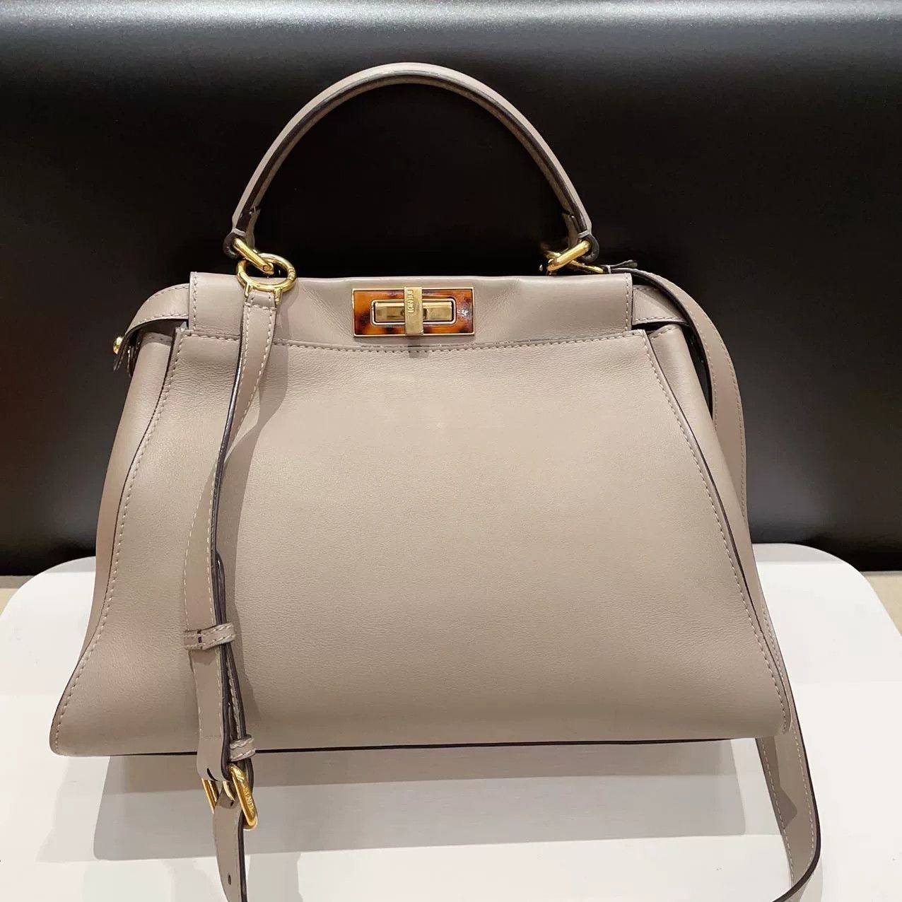 Fendi Pre-loved Bag Very good condition Size ONE SIZE - 2 Thumbnail