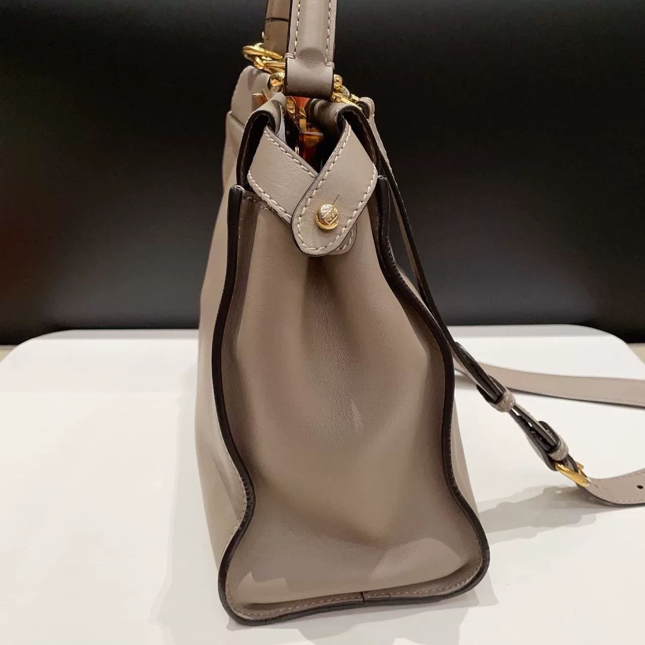 Fendi Pre-loved Bag Very good condition Size ONE SIZE - 5 Thumbnail