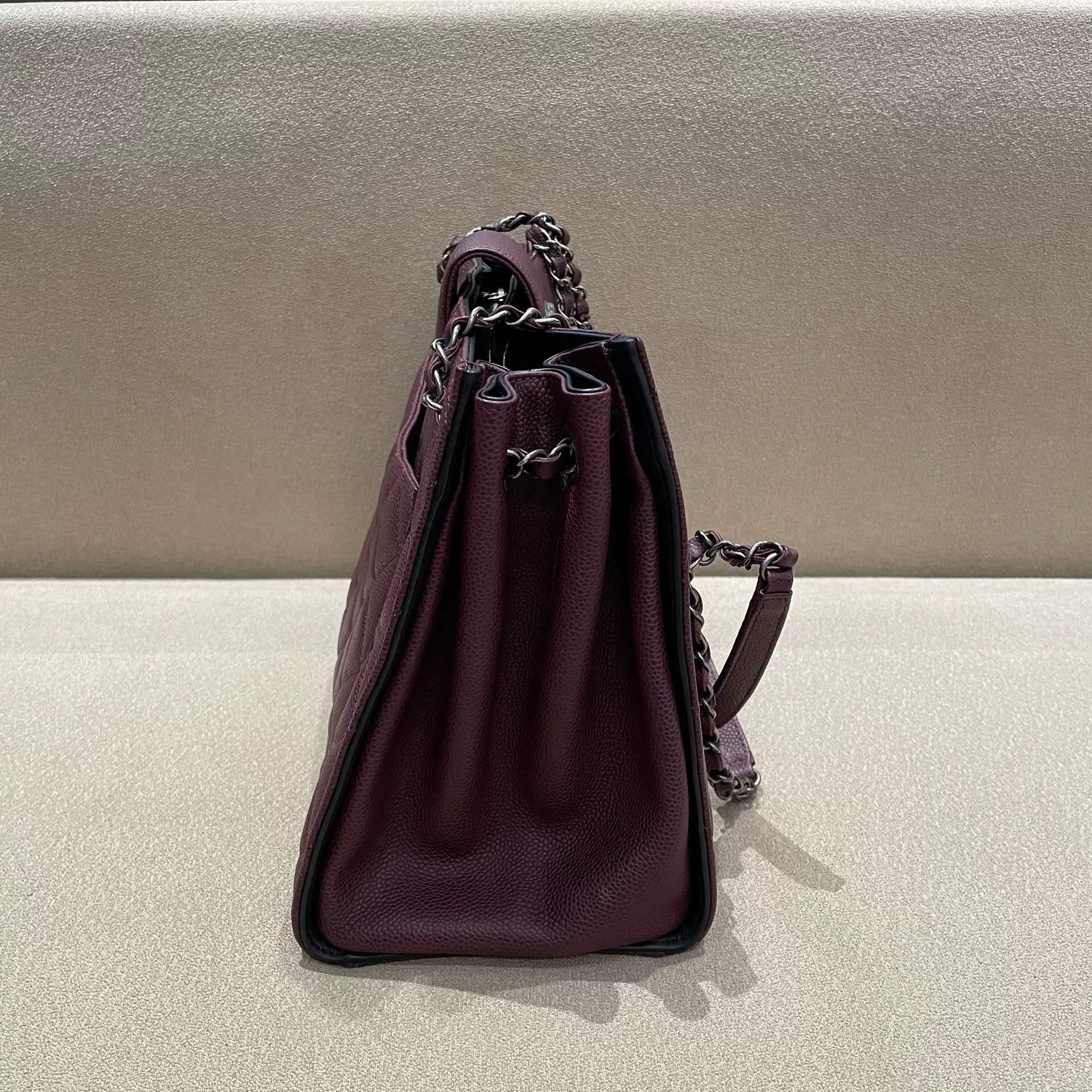 Chanel Pre-loved Bag Very good condition Size ONE SIZE - 4 Thumbnail